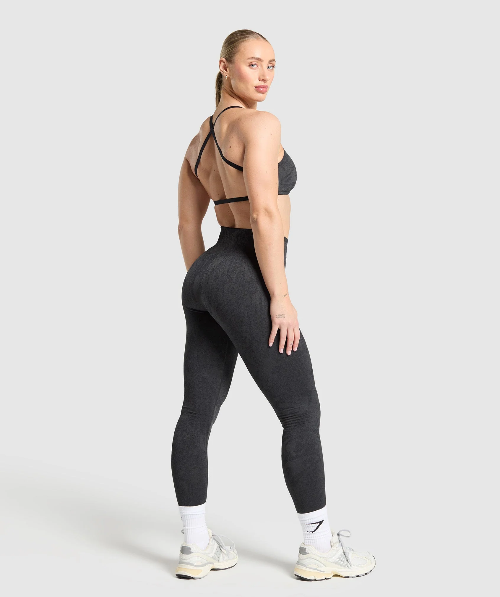 Gymshark Adapt Camo Cross Back Sports Bra - Asphalt Grey/Black - Image 4