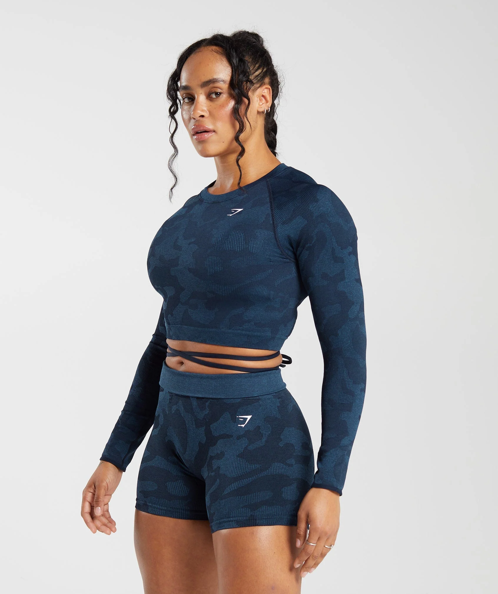 Gymshark Adapt Camo Seamless Ribbed Long Sleeve Crop Top - Midnight Blue/Ash Blue - Image 3