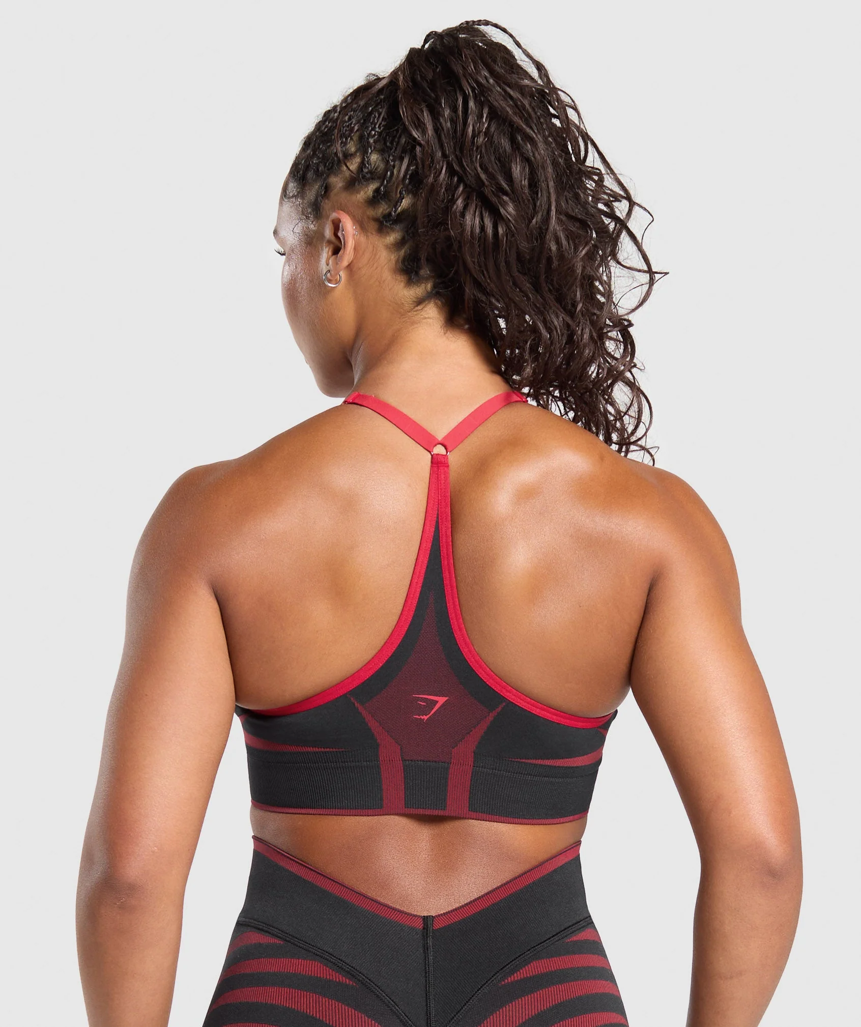 Gymshark Apex Lift Seamless Sports Bra - Black/Carmine Red - Image 2