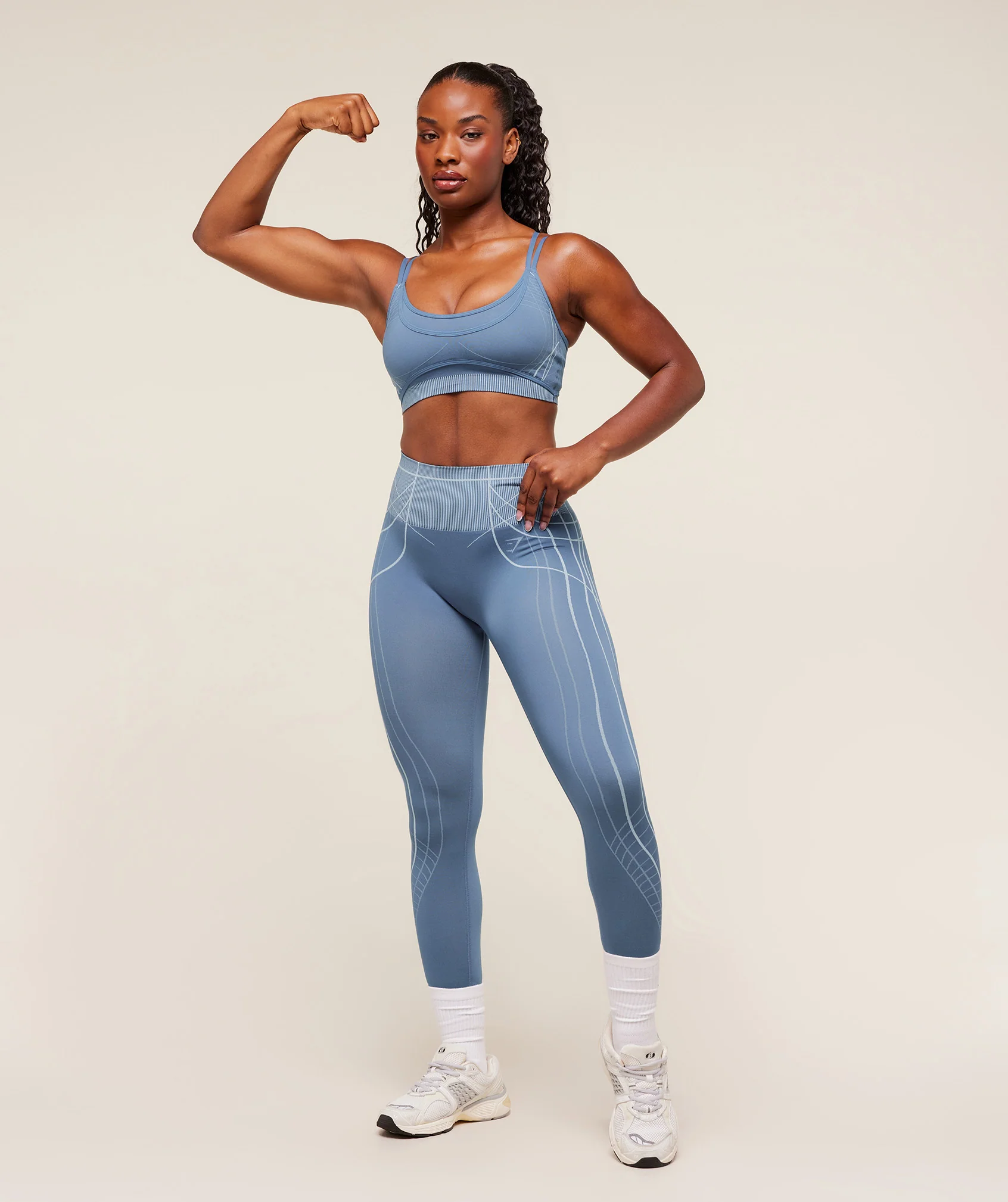 Gymshark Apex Seamless Strappy Sports Bra - Worn Blue/Gentle Blue - Image 6