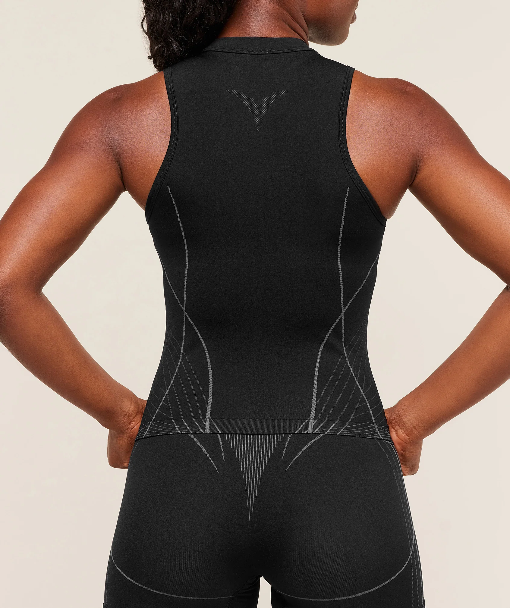 Gymshark Apex Seamless Tank - Black/Graphite Grey - Image 5