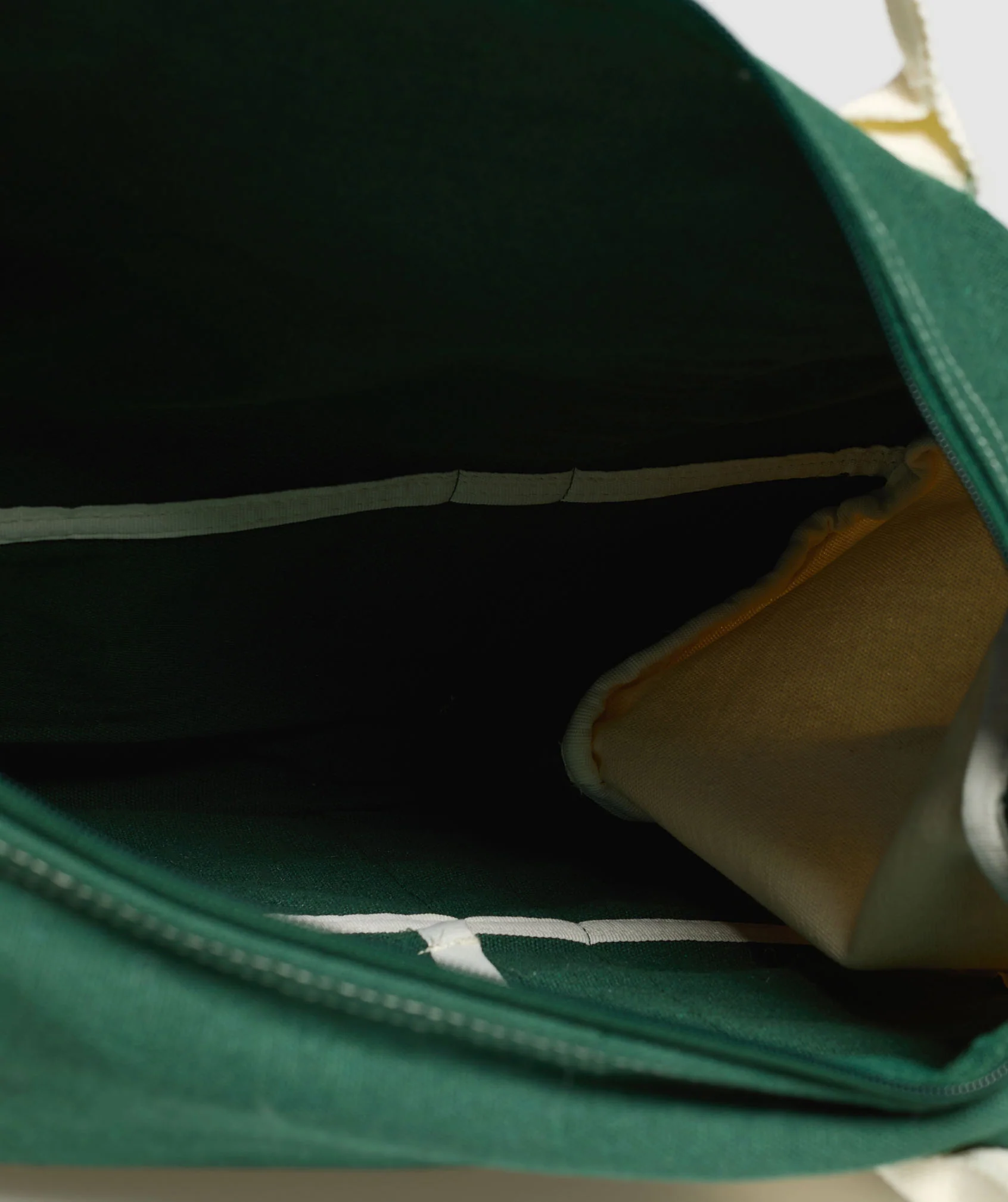 Gymshark Collegiate Canvas Duffle - Classic Green/Oat White - Image 4