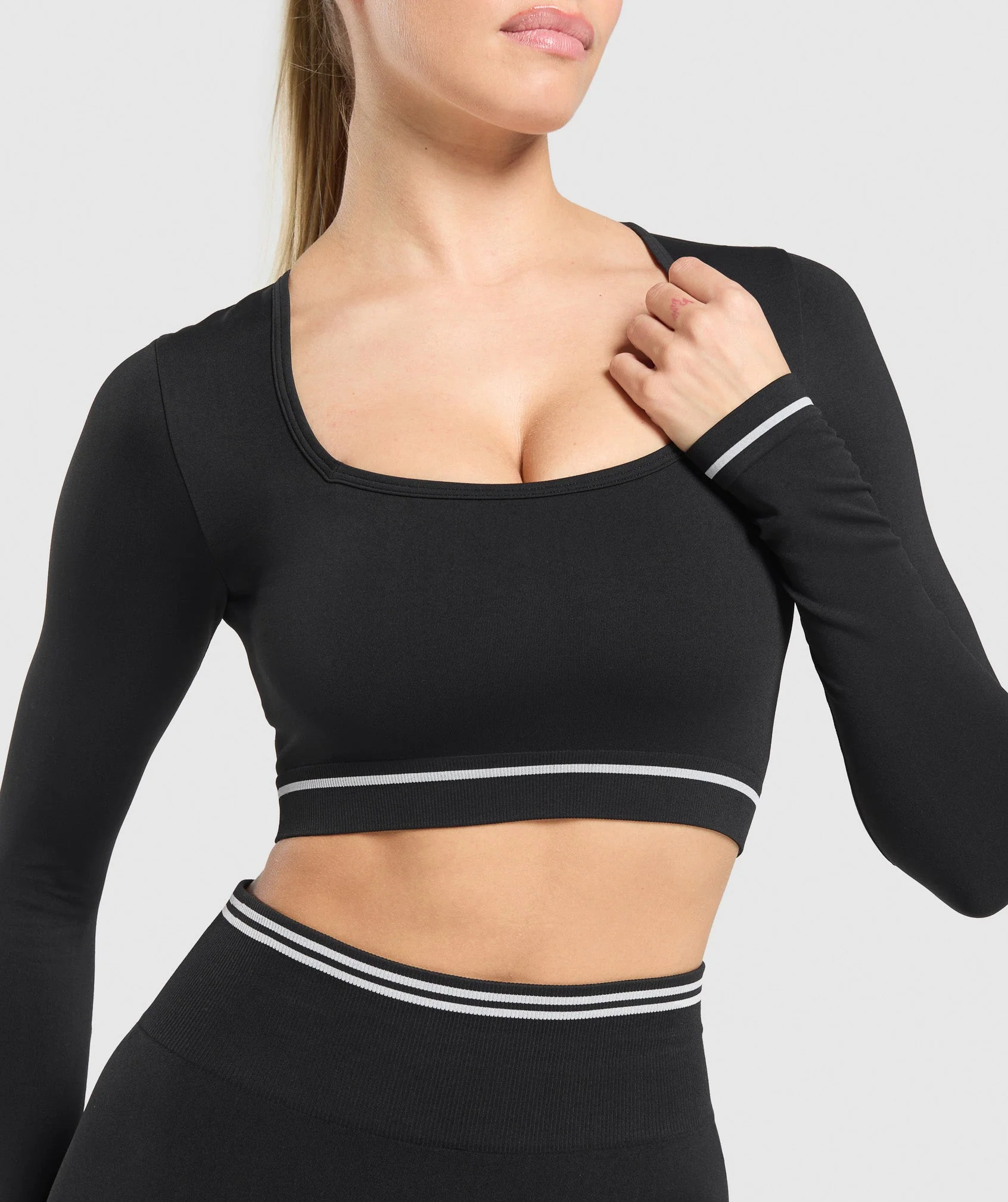 Gymshark Contrast Seamless Crop Top - Black - Image 6