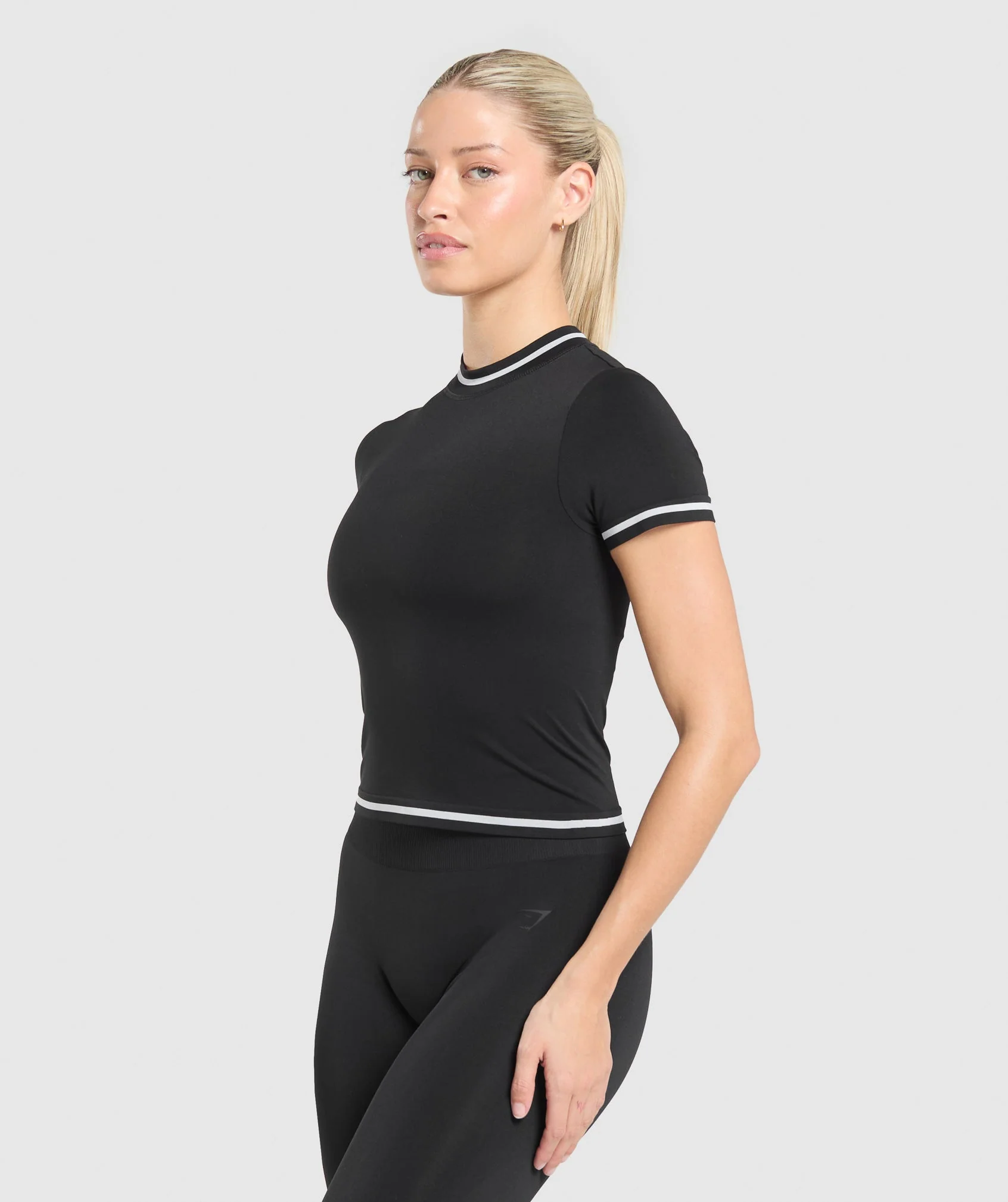 Gymshark Contrast Seamless Midi Tee - Black - Image 3