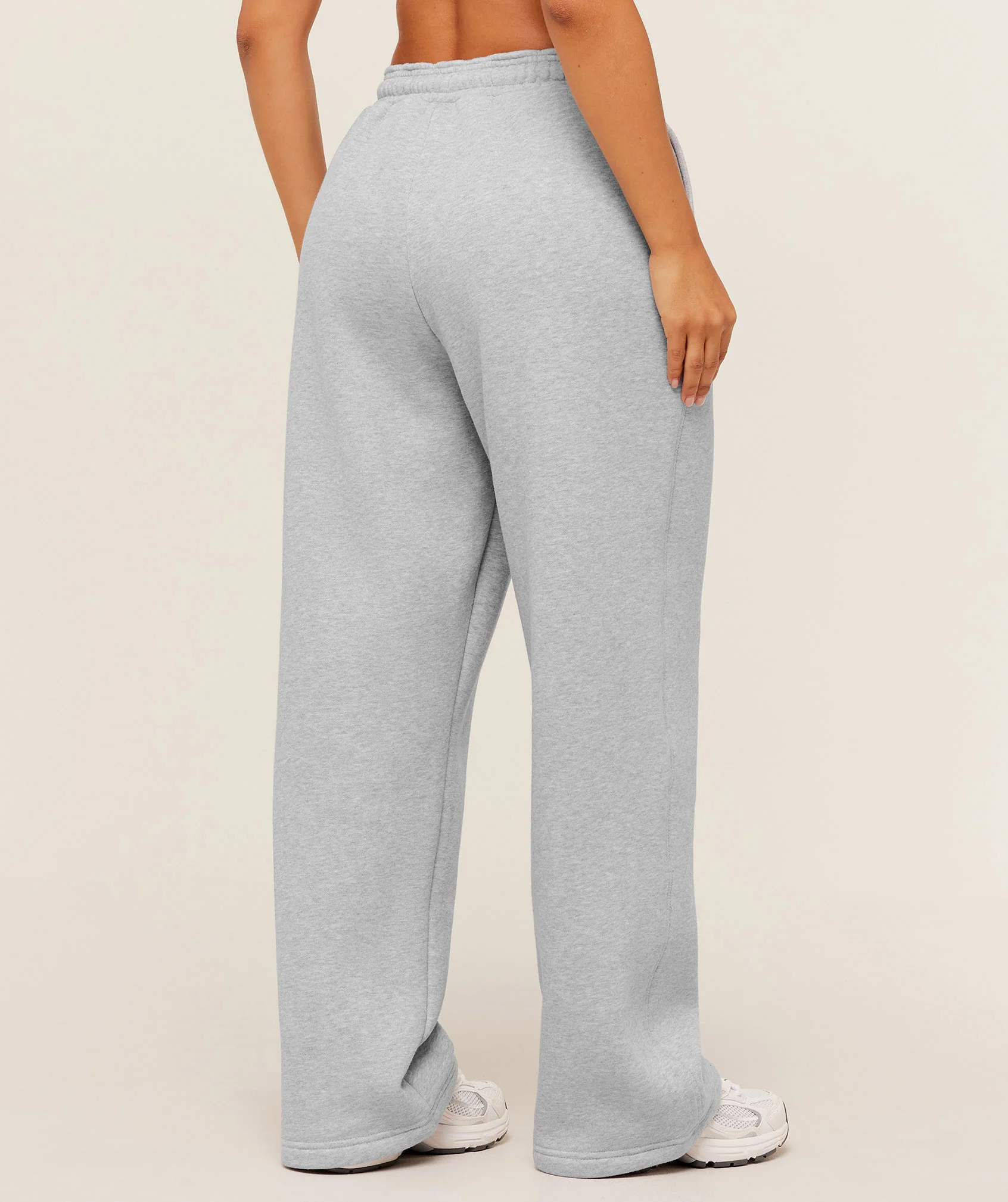 Gymshark Cosy Luxe Straight Leg Short Joggers - Bros Soft Grey Marl - Image 2