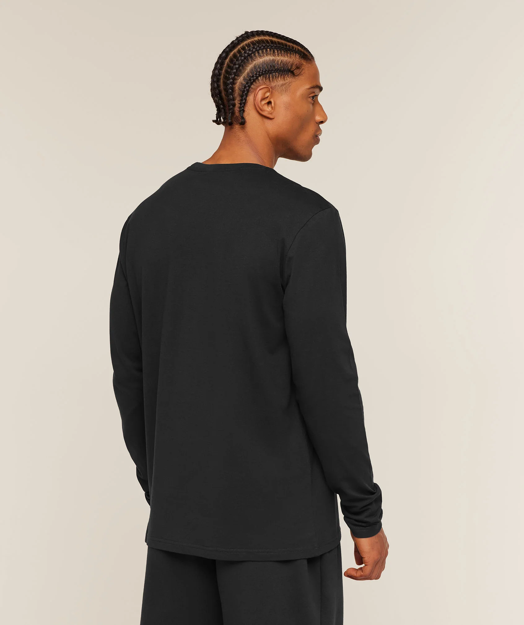 Gymshark Crest Long Sleeve T-Shirt - Black - Image 2