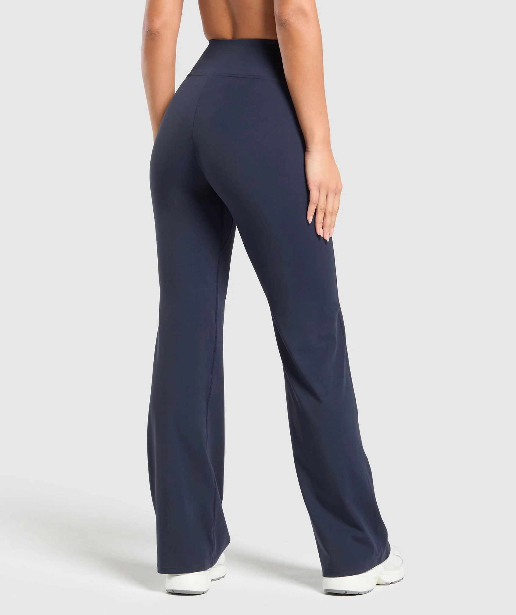 Gymshark Crossover Regular Flared Leggings - Heavy Blue - Image 2