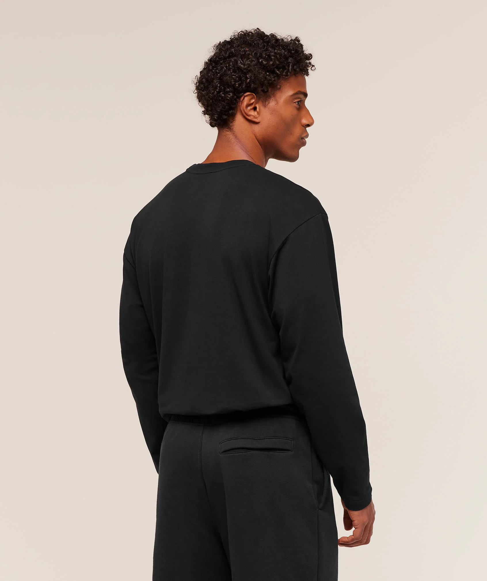 Gymshark Essential Oversized Long Sleeve T-Shirt - Black - Image 2