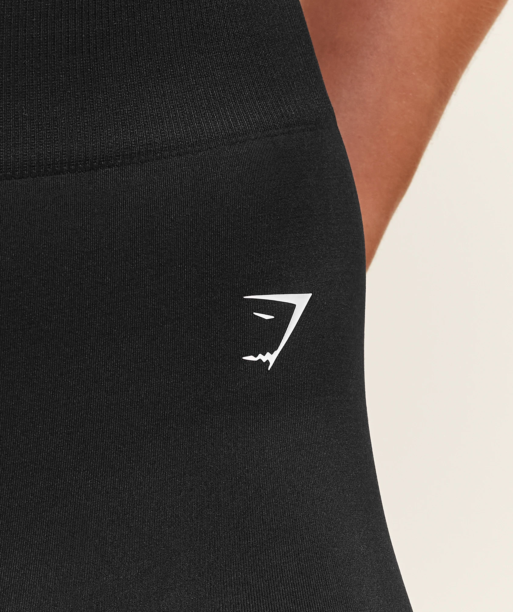 Gymshark Everyday Seamless Flared Leggings - Black - Image 6