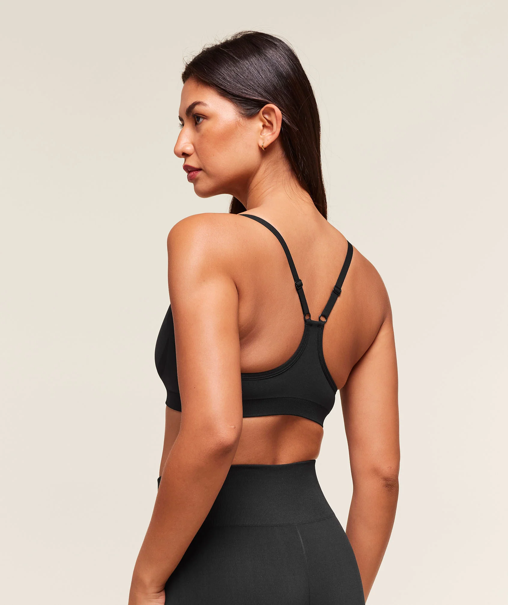 Gymshark Everyday Seamless Racerback Sports Bra - Black - Image 3