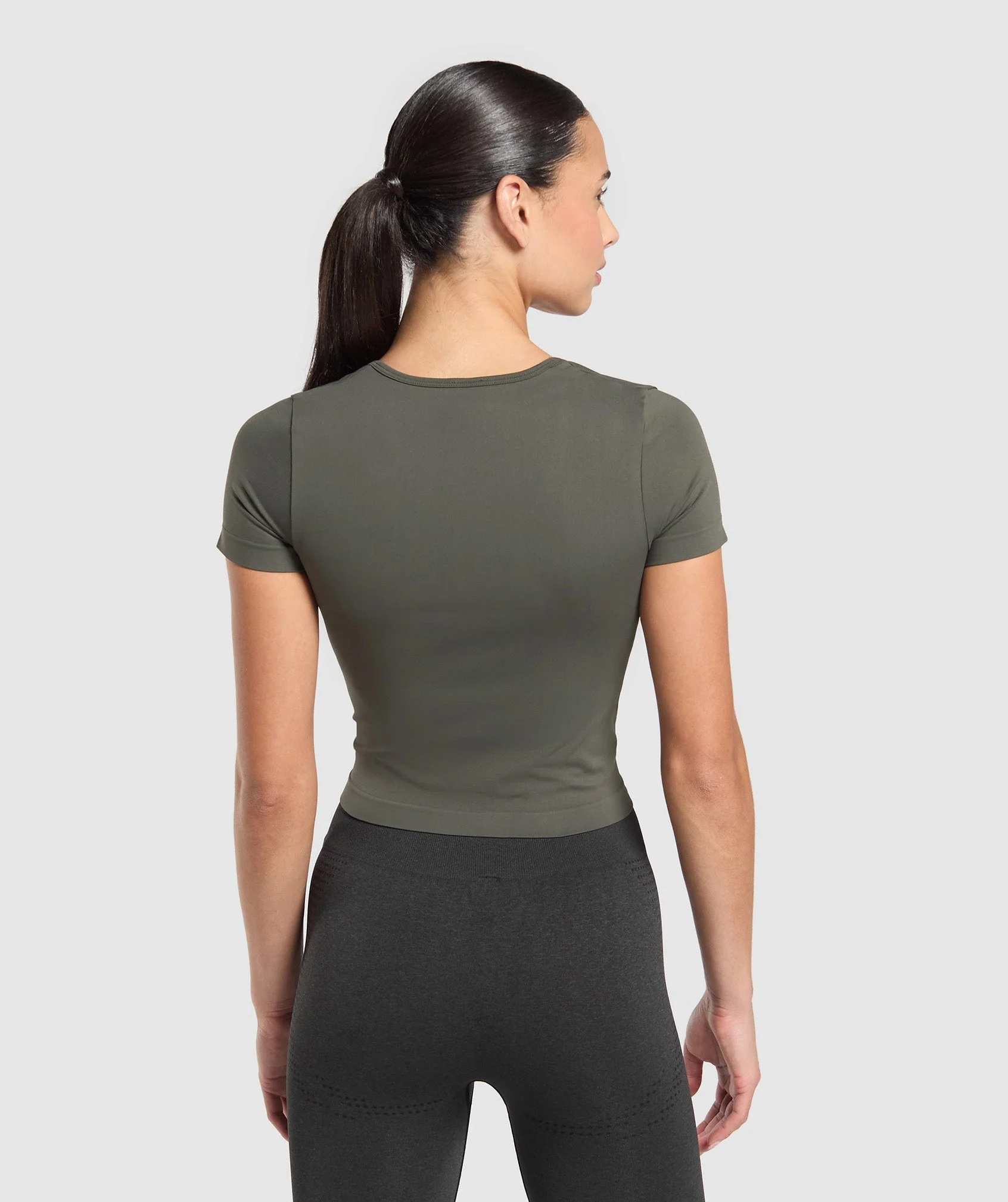 Gymshark Everyday Seamless Tight Fit Crew Neck Tee - Strength Green - Image 2