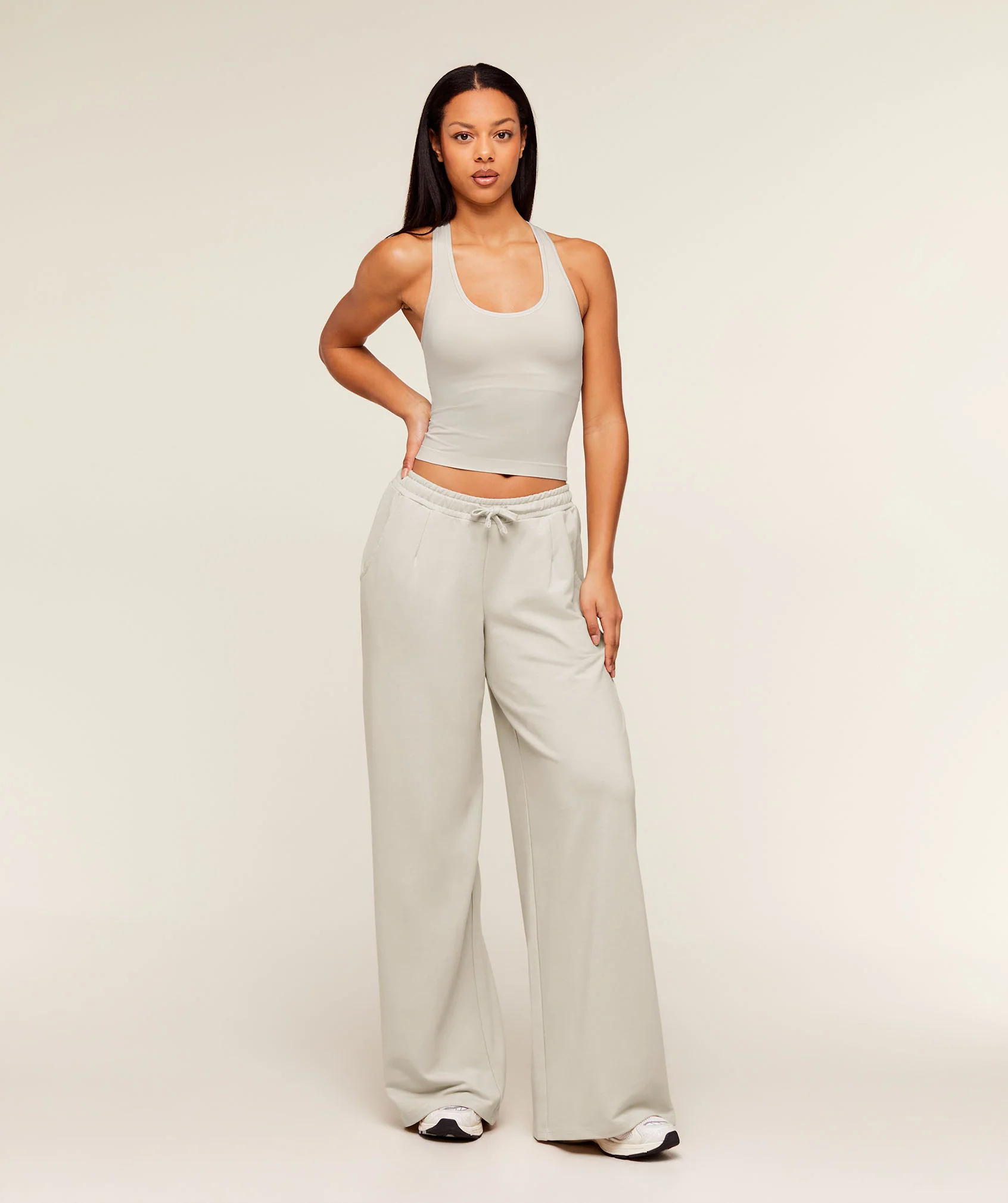 Gymshark Lightweight Wide Leg Pant Tall - Pebble Grey - Image 5