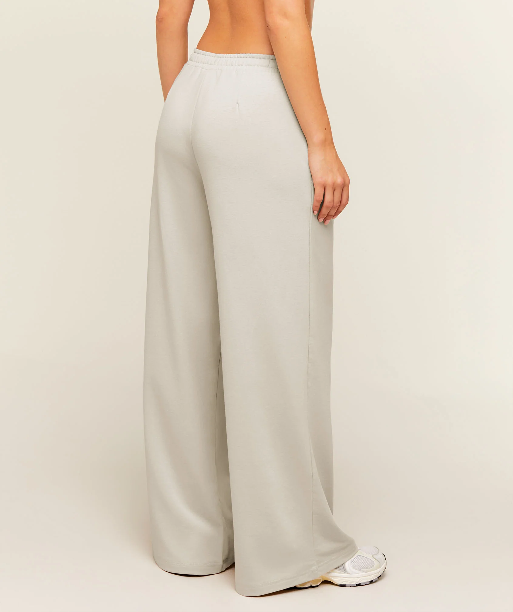 Gymshark Lightweight Wide Leg Pants Regular - Pebble Grey - Image 4