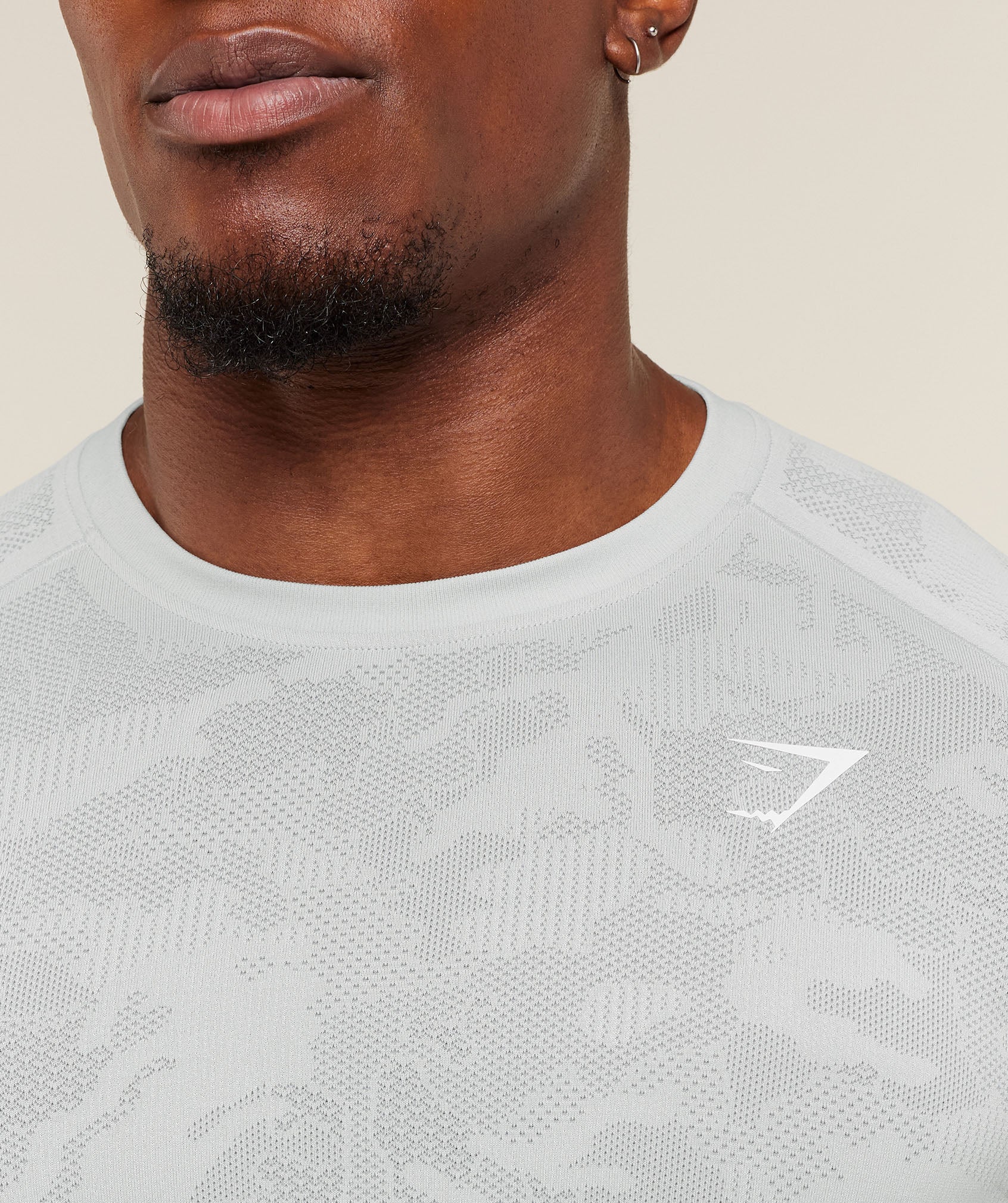 Gymshark Geo Seamless Long Sleeve T-Shirt - Light Grey/Smokey Grey - Image 5