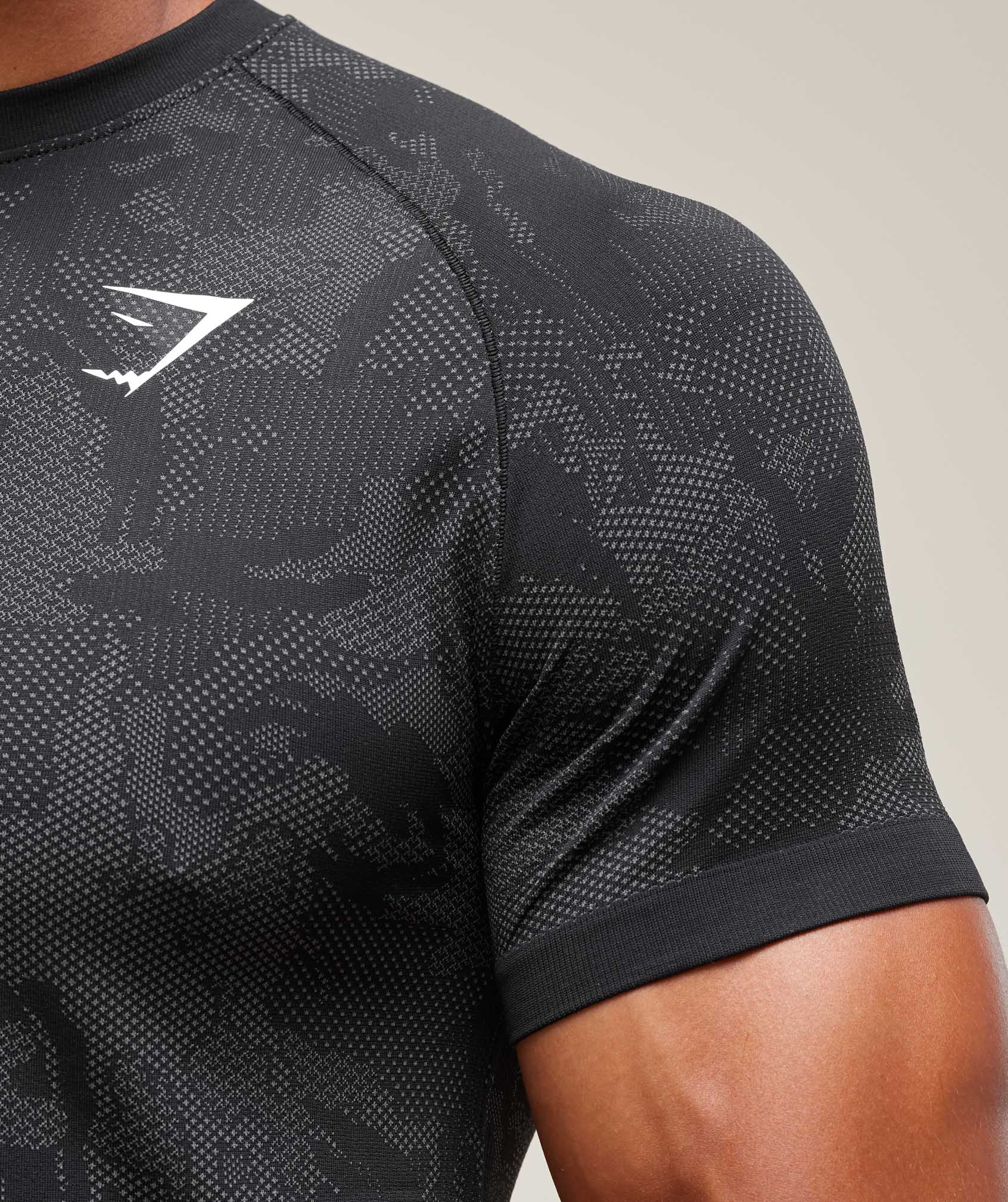 Gymshark Geo Seamless T-Shirt - Black/Charcoal Grey - Image 4