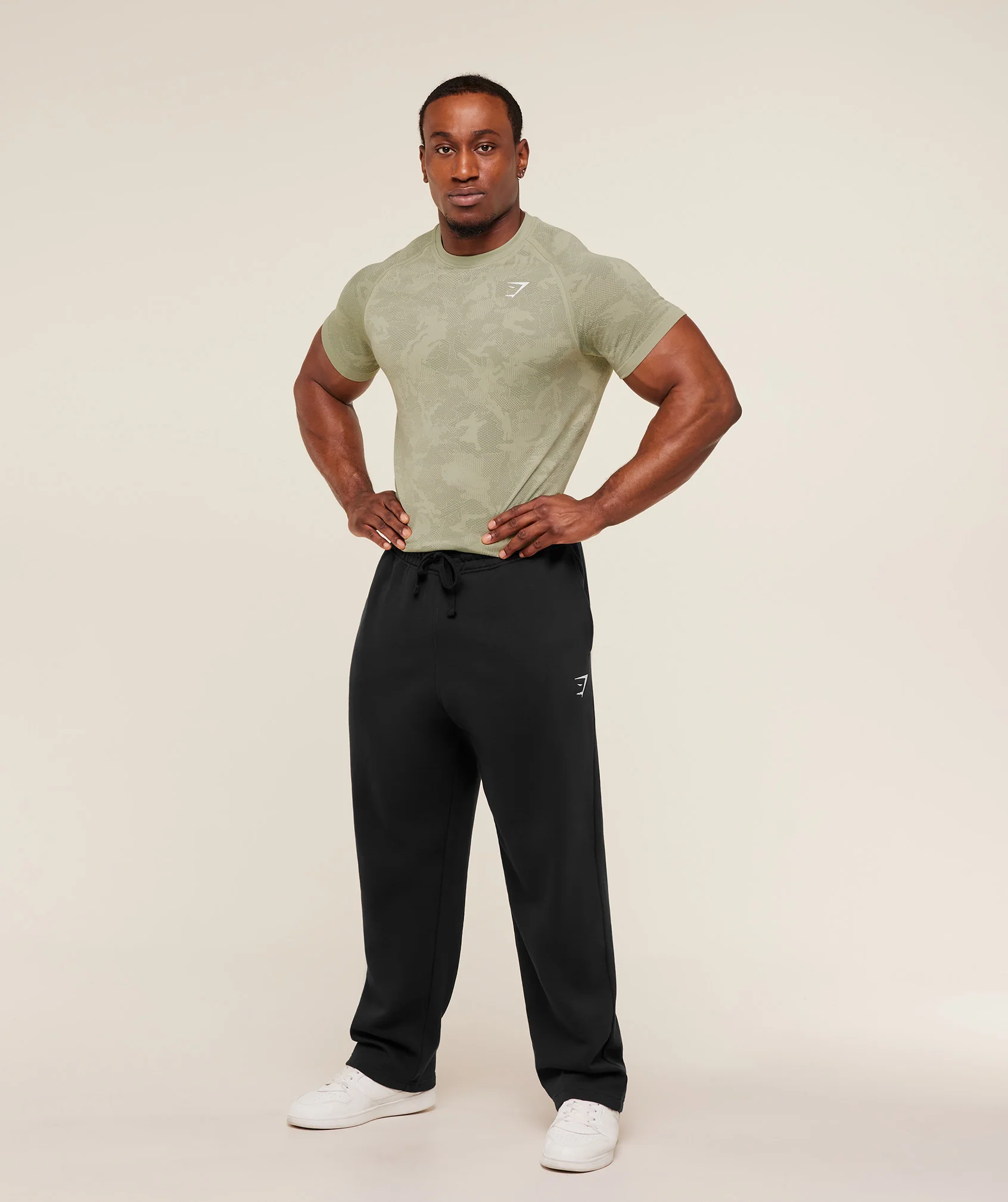 Gymshark Geo Seamless T-Shirt -  Haze Green /  Unit Green - Image 7