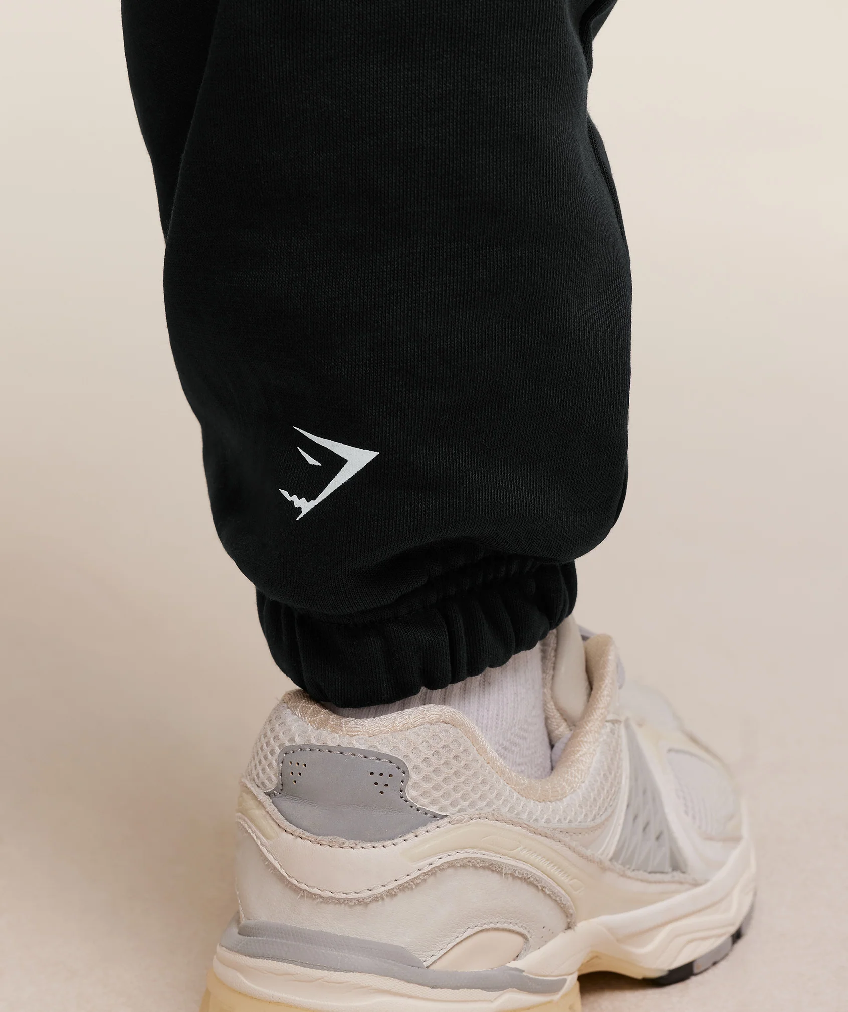 Gymshark GSLC Lifting Club Cuffed Joggers - Black - Image 4