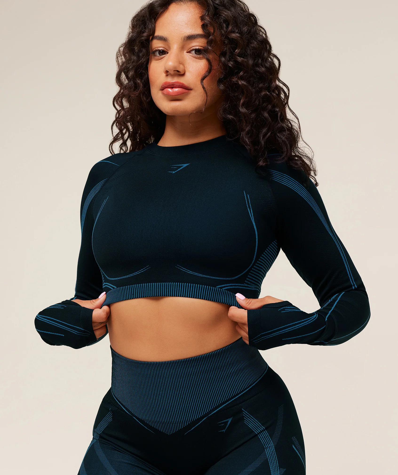 Gymshark x Analis Seamless Long Sleeve Crop Top - Midnight Blue/Lats Blue - Image 4