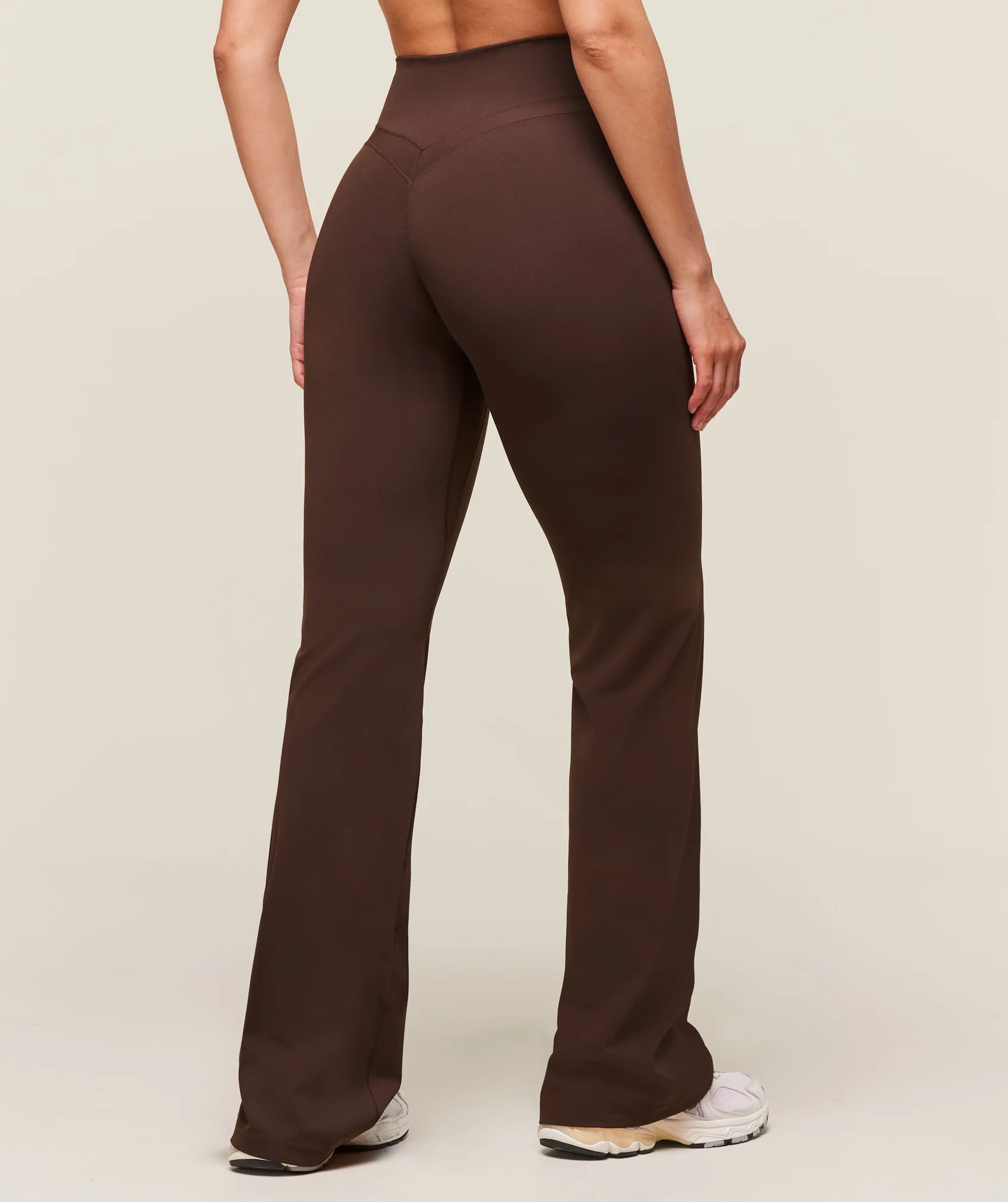 Gymshark Whitney Regular Flared Legging - Depth Brown - Image 2