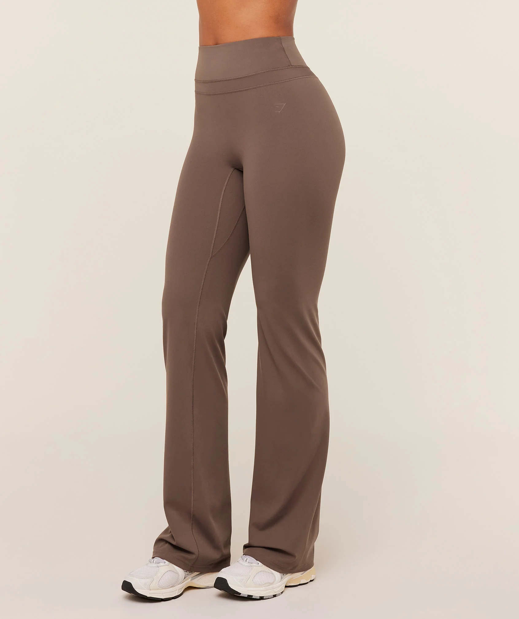 Gymshark Whitney Tall Flared Legging - Soft Brown - Image 3