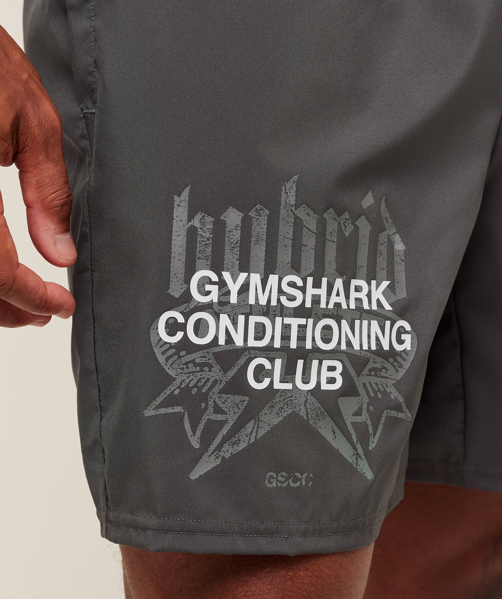 Gymshark Hybrid Graphic 7" Shorts - Grey - Image 5