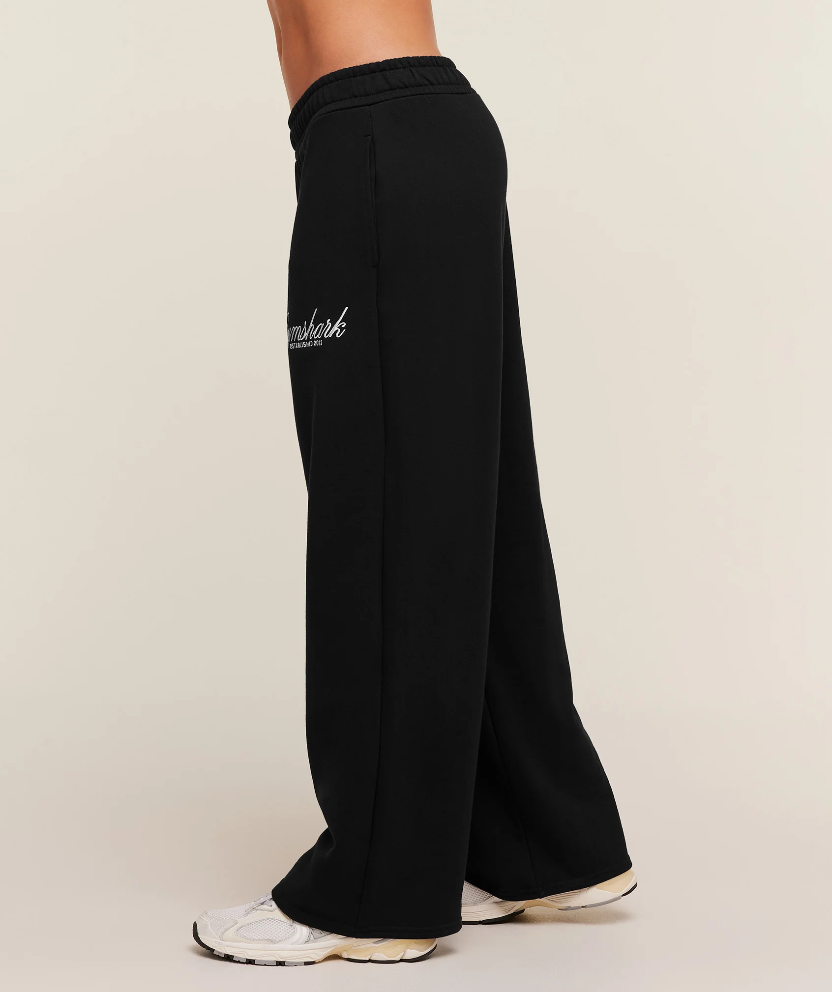 Gymshark Juicy Peach Wide Leg Joggers - Black - Image 2