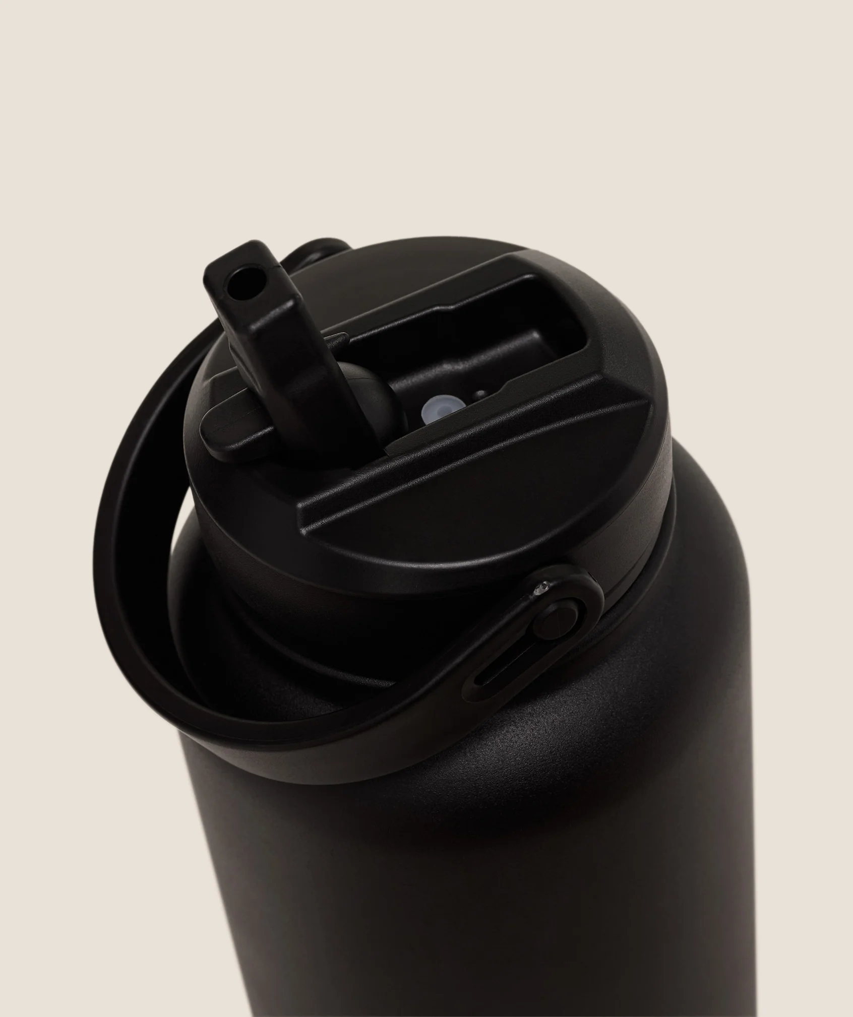 Gymshark Metal Insulated 1L Bottle with Straw - Black - Image 3