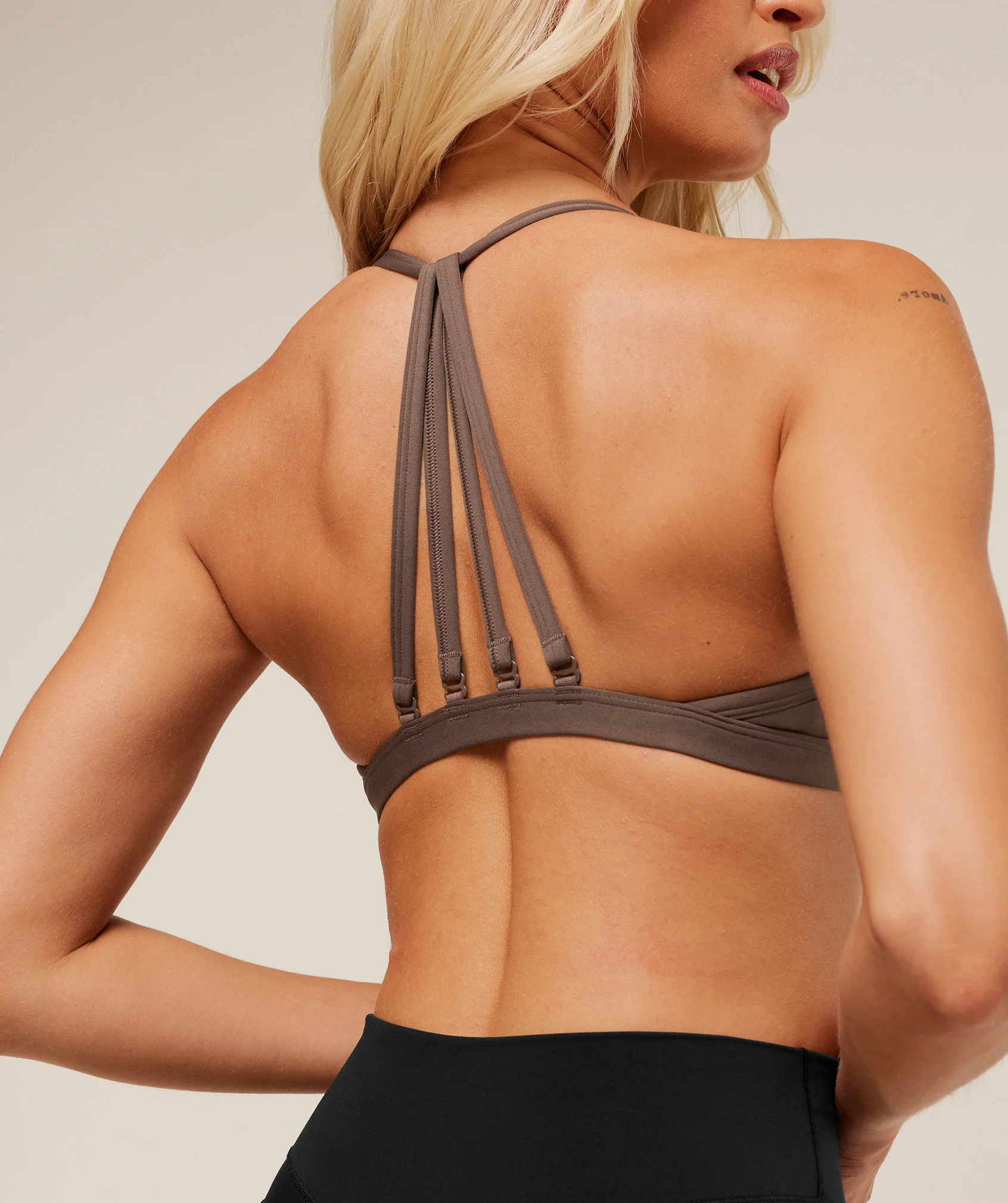 Gymshark Minimal Sports Bra - Soft Brown - Image 2