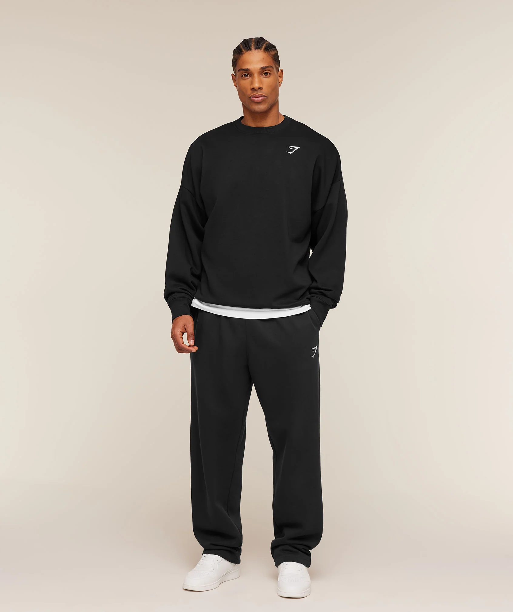 Gymshark Oversized Crest Crew - Black - Image 5