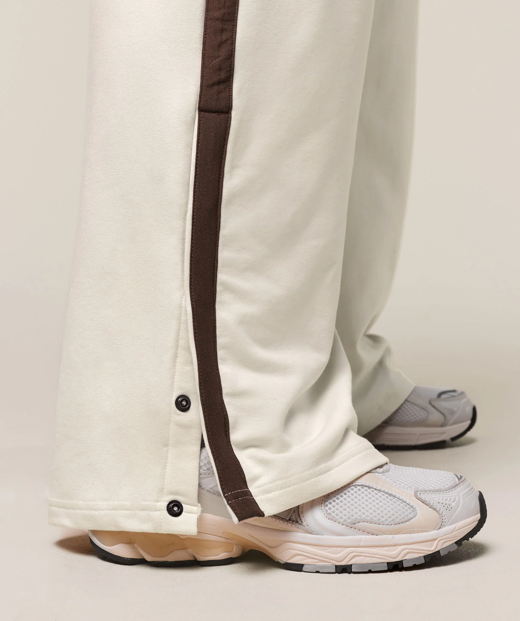 Gymshark Retro Stripe Snap Pants - Oat White/Archive Brown - Image 4