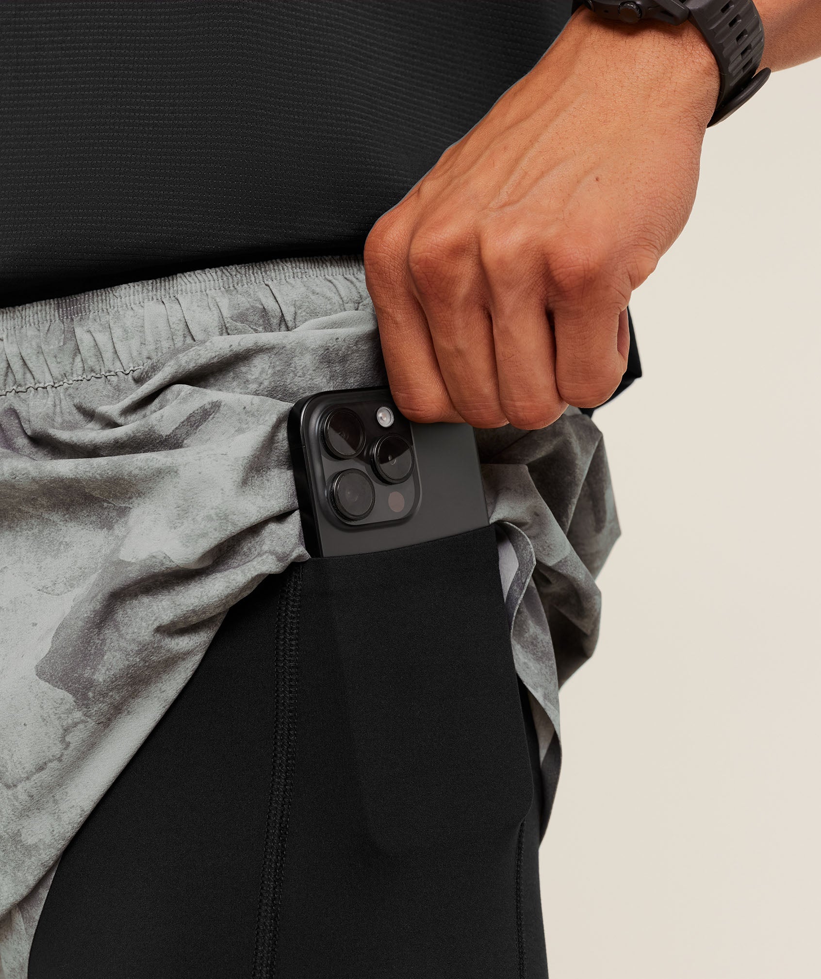 Gymshark Running Elite 2 in 1 5" Shorts - Smokey Grey/Black - Image 6
