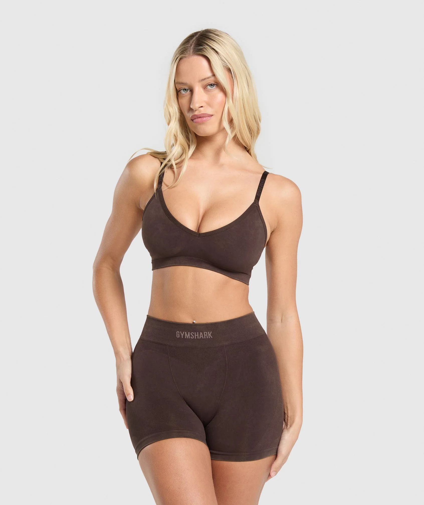 Gymshark Seamless V Neck Bralette - Heritage Brown - Image 4