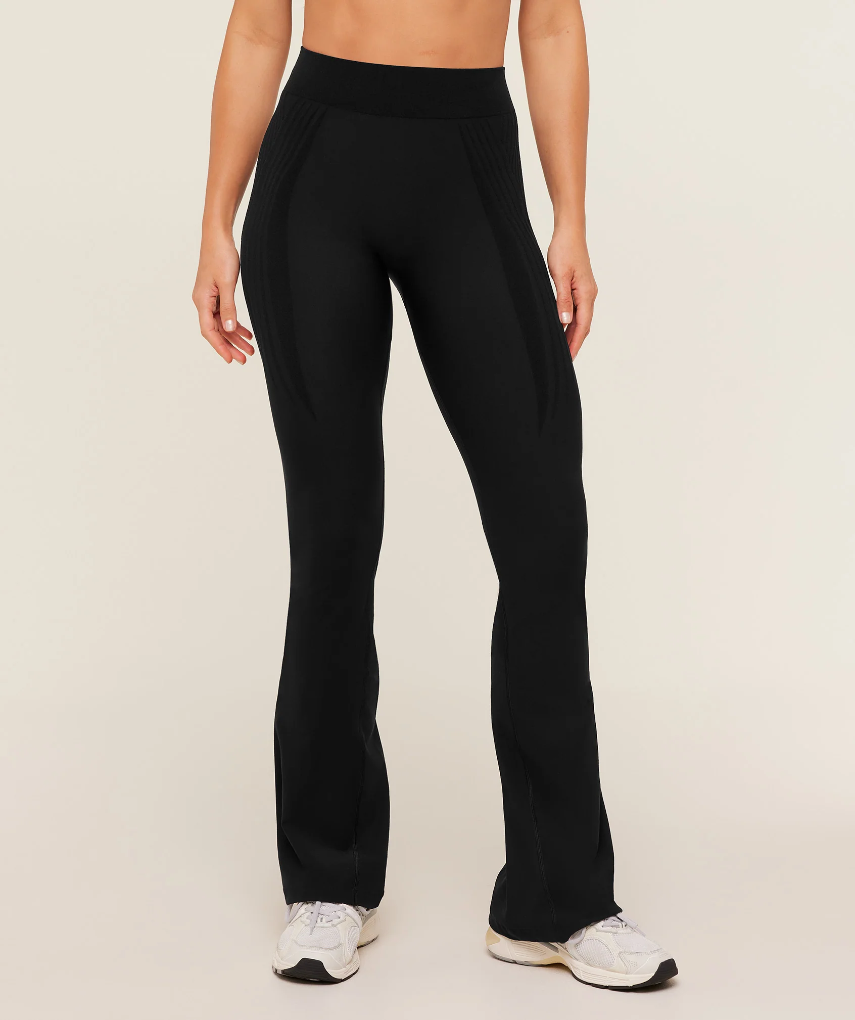 Gymshark Luxe Flared Leggings - GS Black