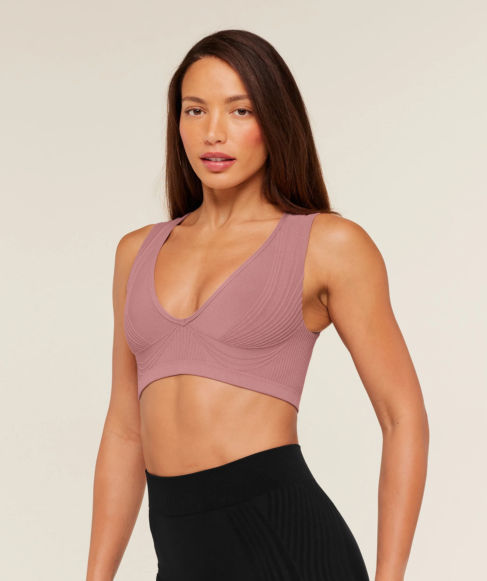Gymshark Luxe Light Support Sports Bra - Calm Pink - Image 3