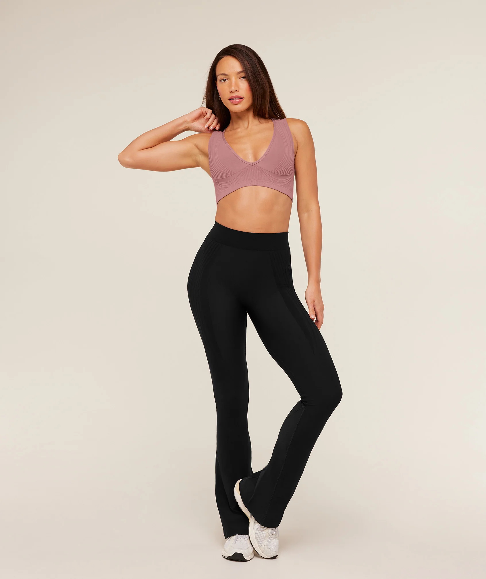 Gymshark Luxe Light Support Sports Bra - Calm Pink - Image 4