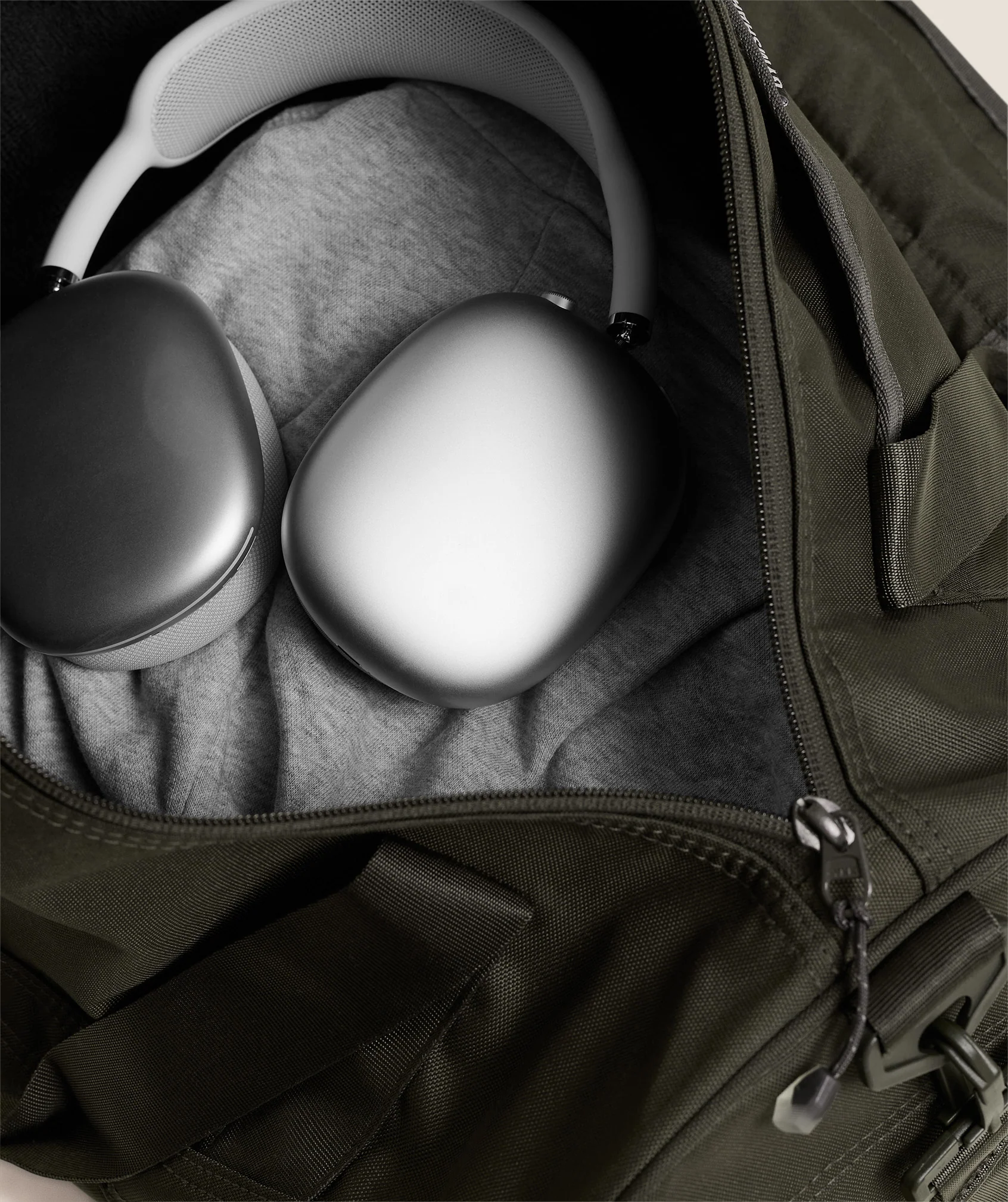 Gymshark Sharkhead Holdall - Strength Green - Image 3