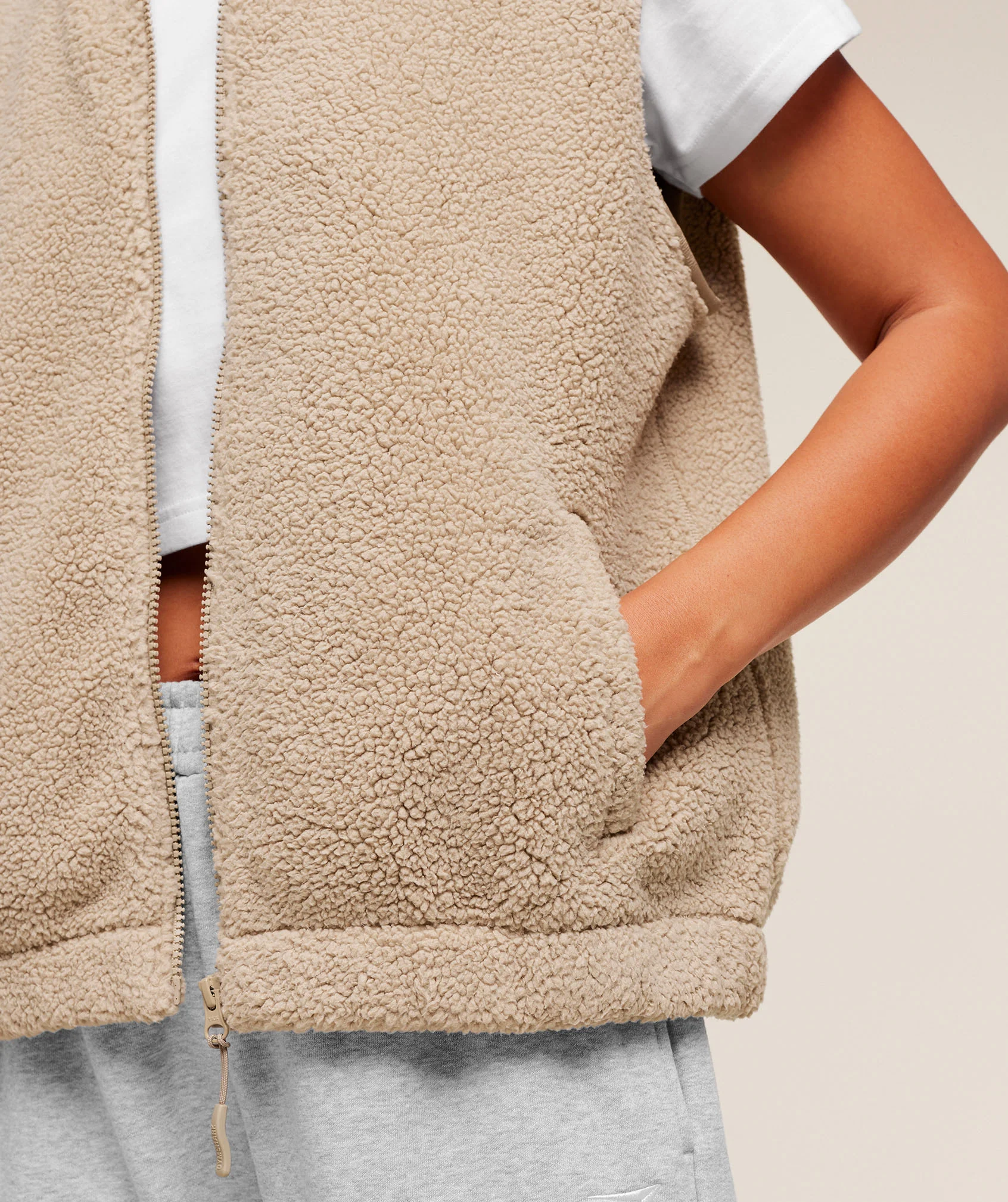 Gymshark Sherpa Gilet - Cement Brown - Image 7