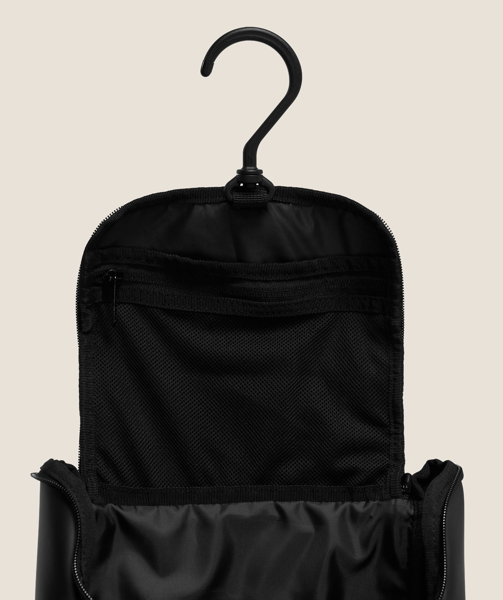 Gymshark Sleek Washbag - Black - Image 4