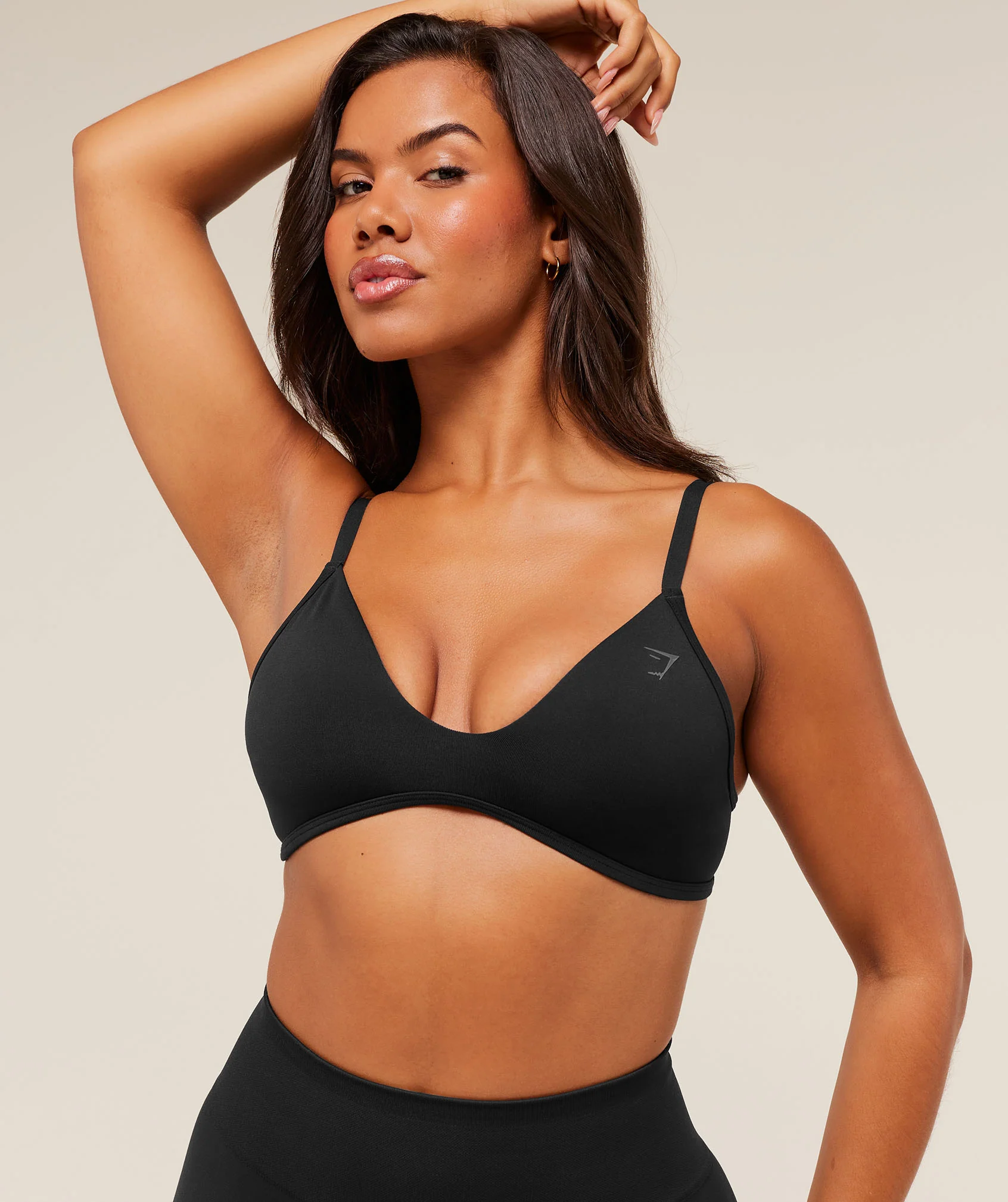 Gymshark Soft Sculpt V-neck Sports Bra - Black - Image 5