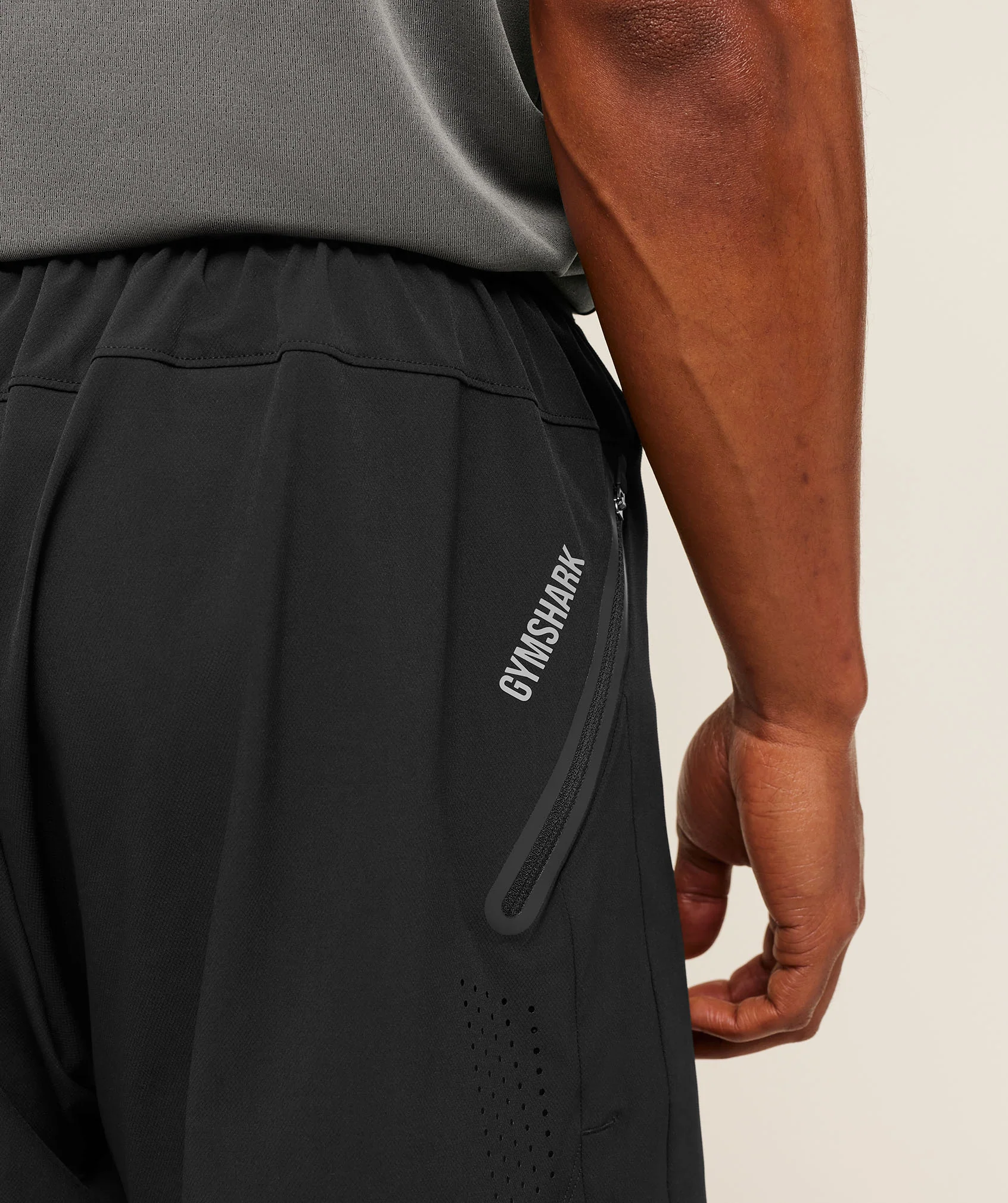 Gymshark Sport Hybrid 6" Shorts - Black - Image 6