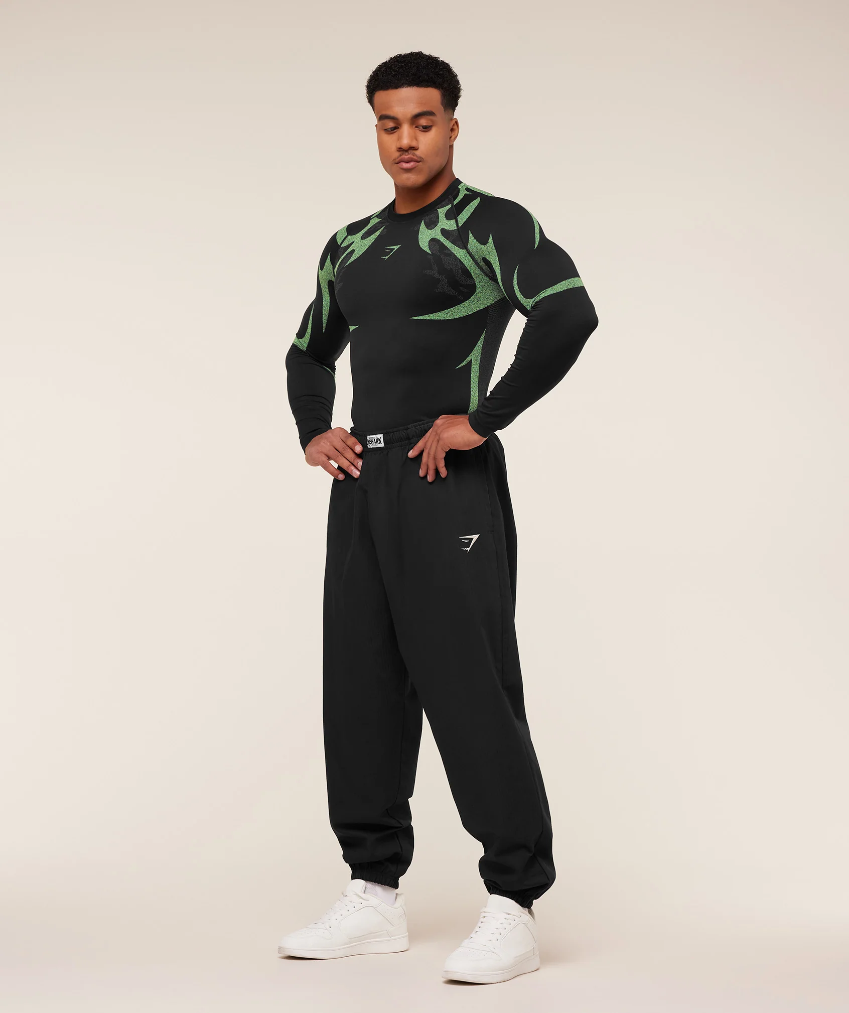 Gymshark Storm Seamless Long Sleeve T-Shirt - Black/Active Green - Image 4