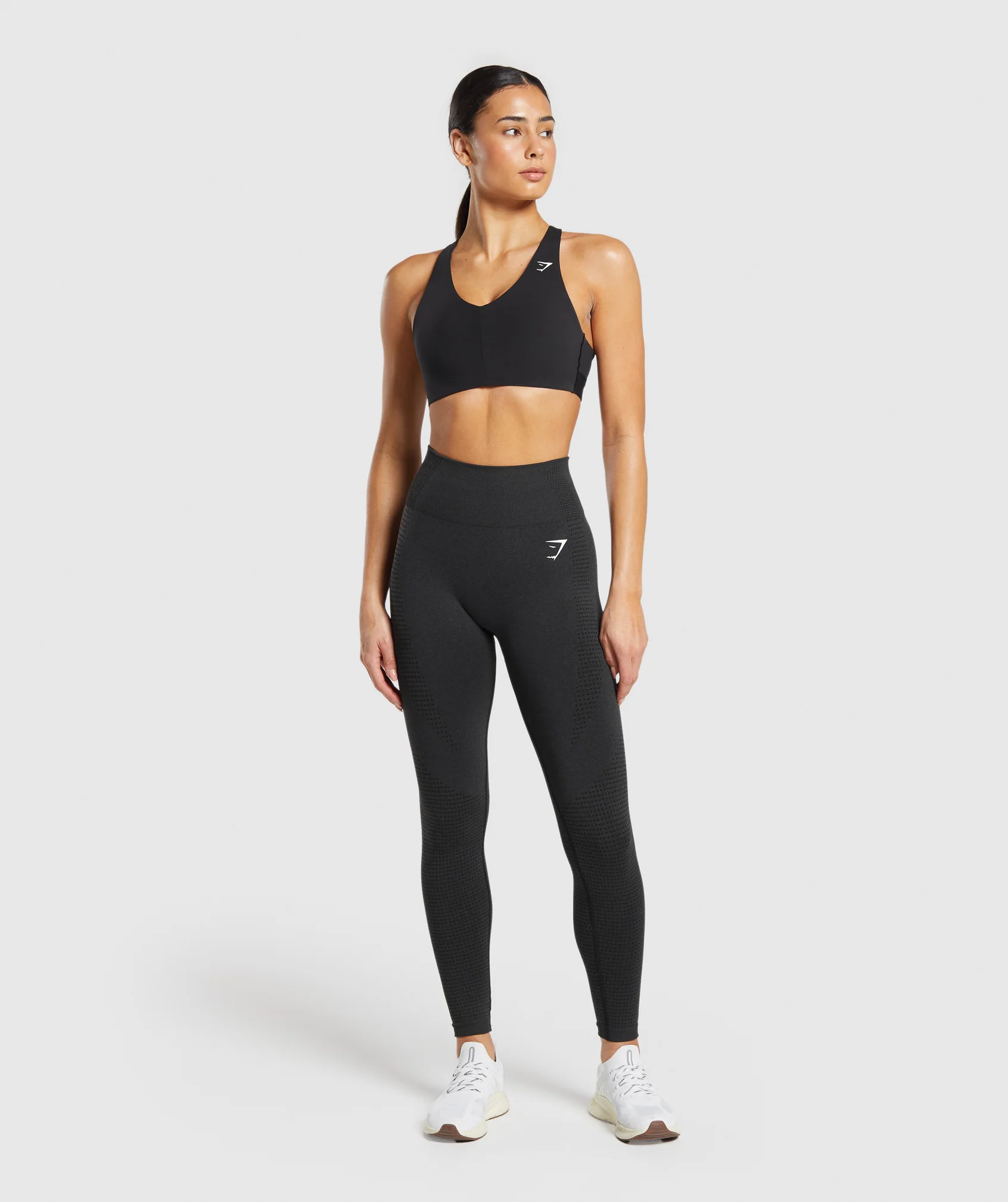 Gymshark Strappy Back Medium Support Sports Bra - Black - Image 3