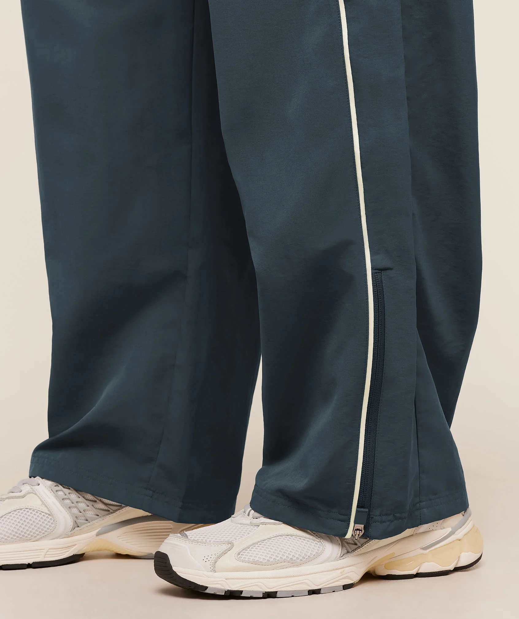 Gymshark To From Pants - Stealth Blue/Soft White - Image 7