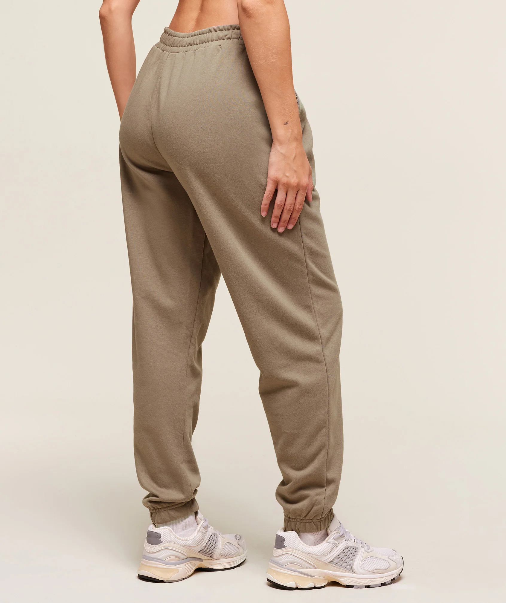 Gymshark Training Regular Fleece Joggers - Lifestyle Brown - Image 3