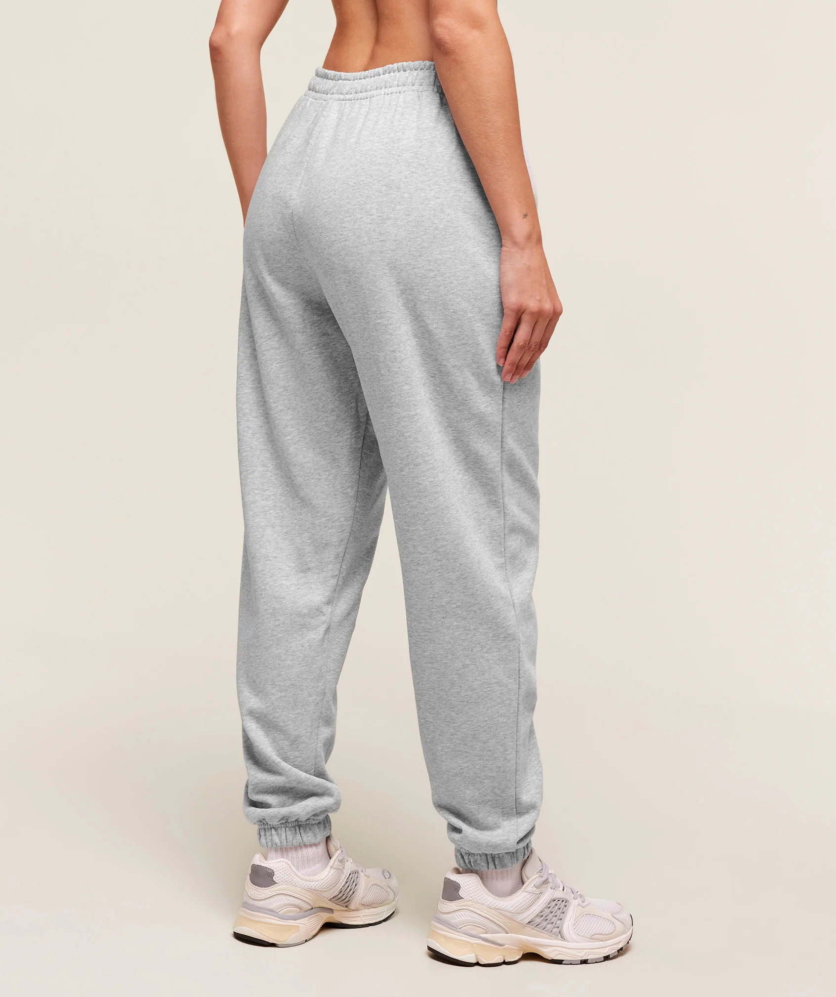 Gymshark Training Fleece Short Joggers - Light Grey Core Marl - Image 2