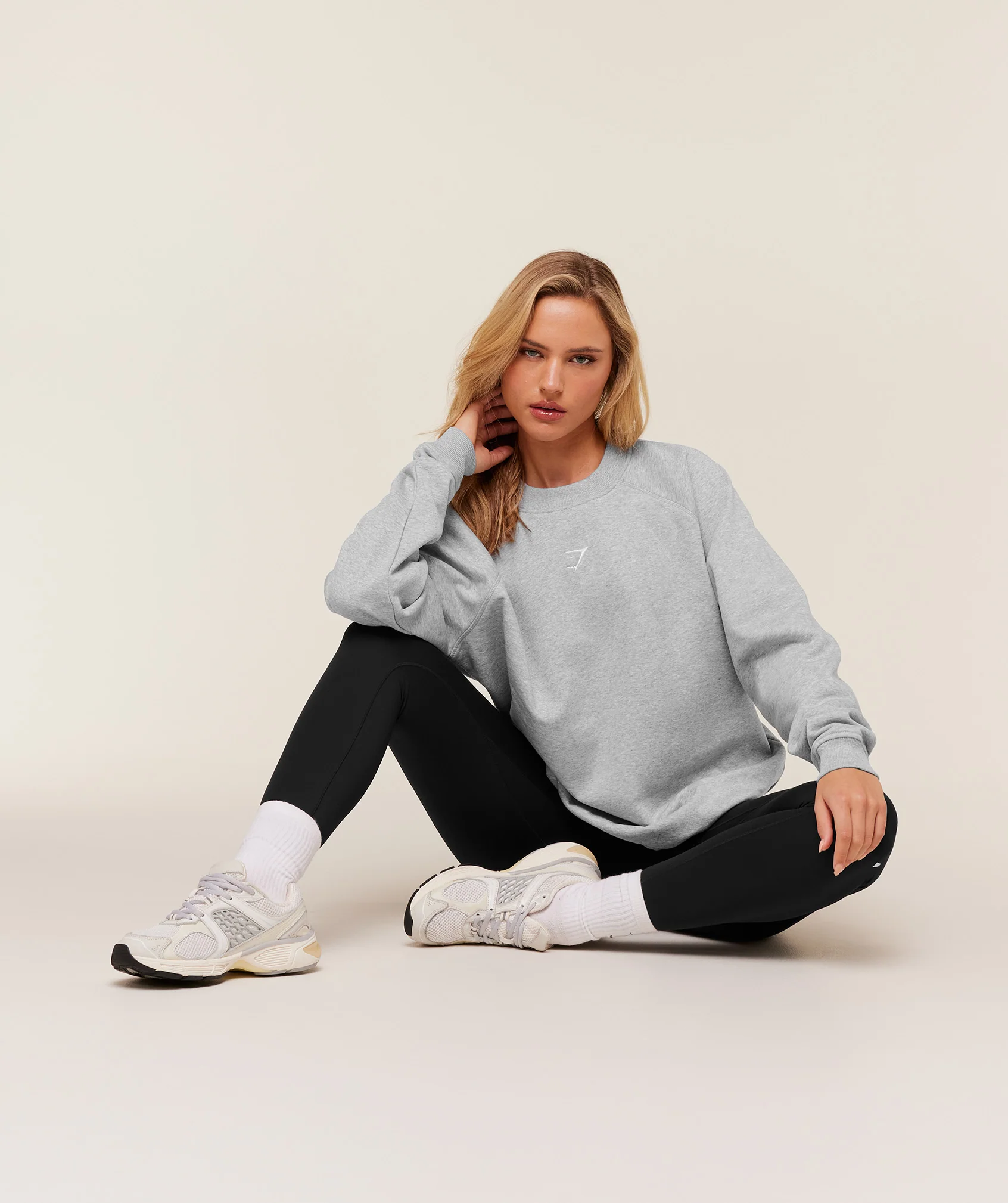 Gymshark Training Oversized Fleece Sweatshirt - Light Grey Core Marl - Image 5