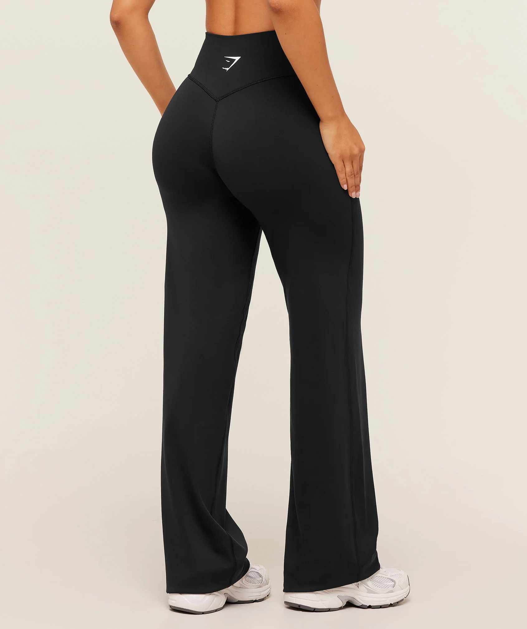 Gymshark Training Straight Leg Short Leggings - GS Black - Image 2