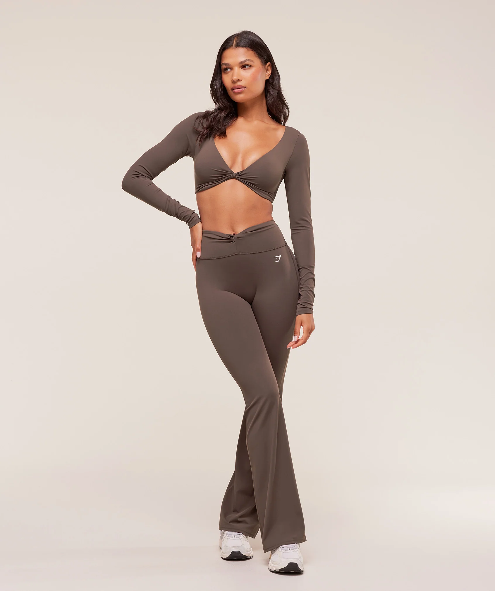 Gymshark Twist Front Long Sleeve Crop Top - Walnut Brown - Image 4