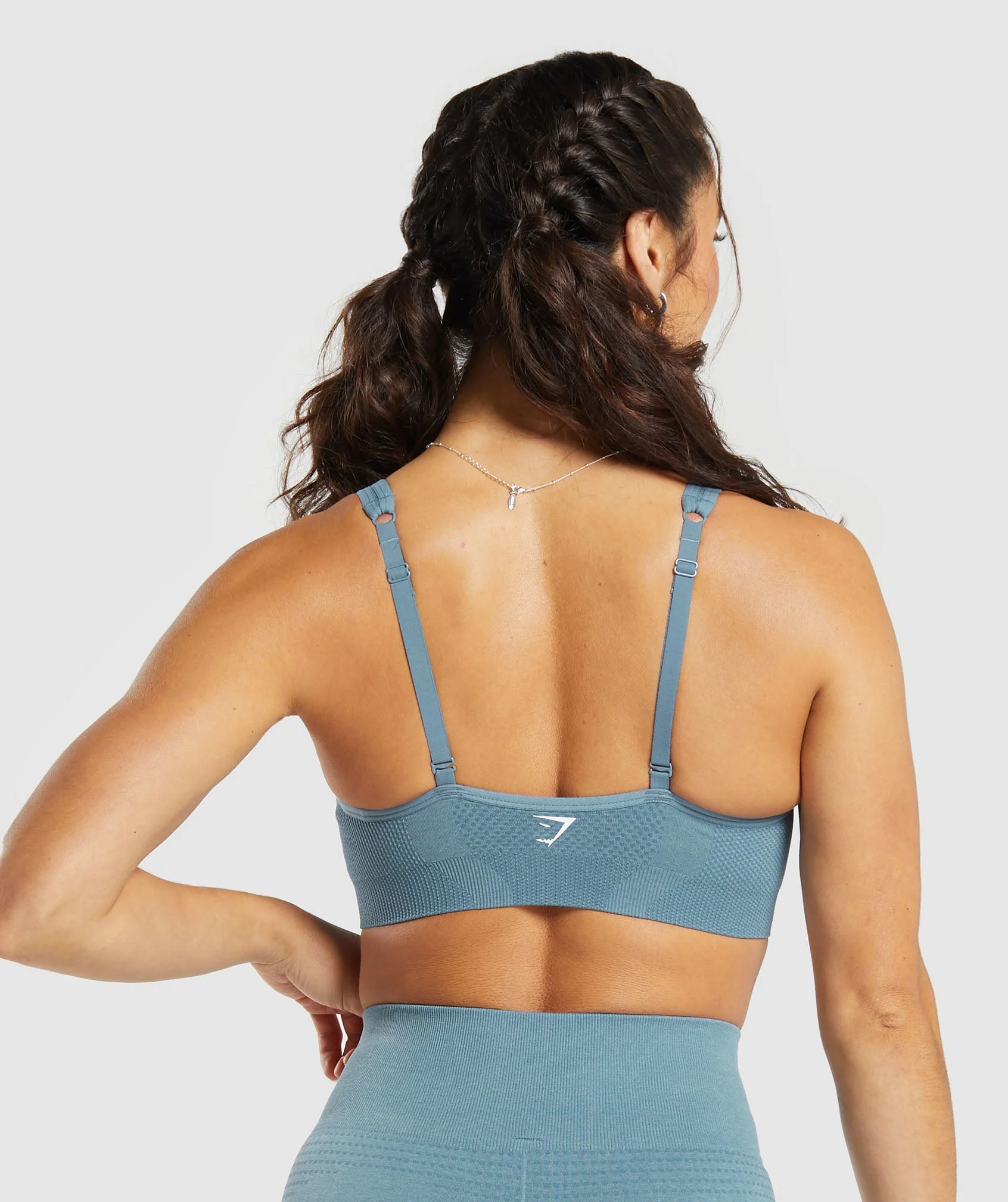 Gymshark Vital V Neck Sports Bra - Faded Blue Marl - Image 2