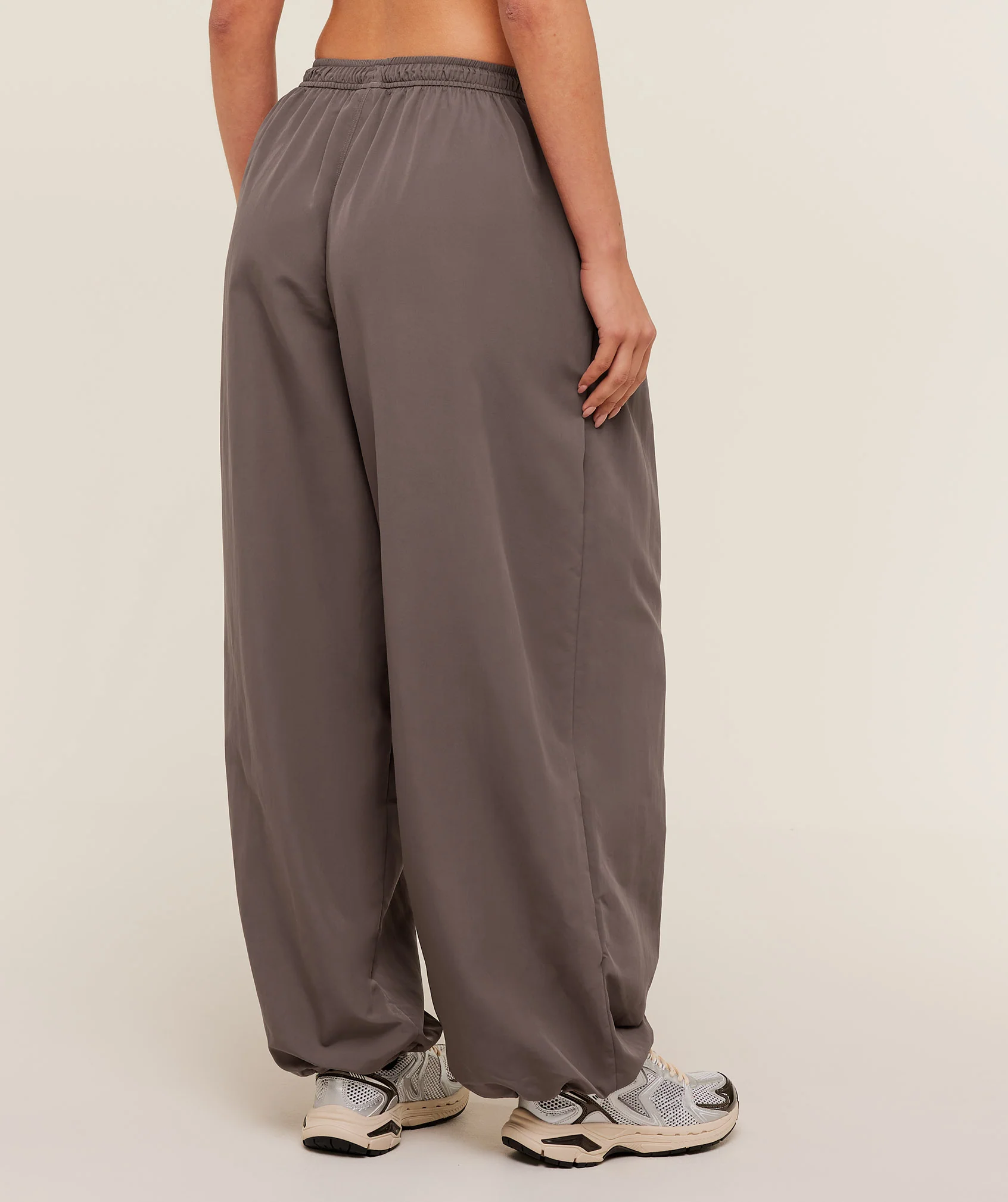 Gymshark Weekend Lifestyle Parachute Pants - Cool Brown - Image 3